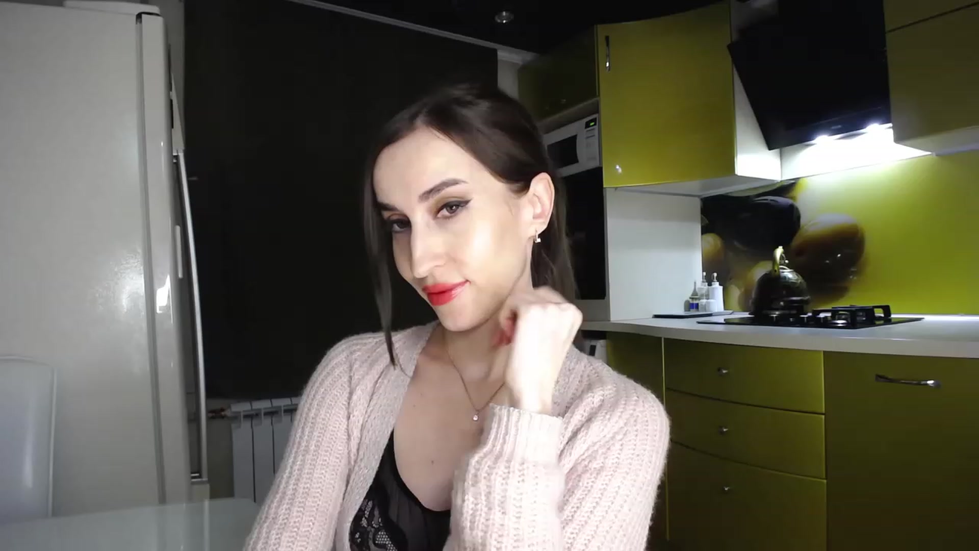 Gallery image thumbnail from MsDreams_'s myfreecams stream on, 04/30/2023, 24:03 image 17 of 20