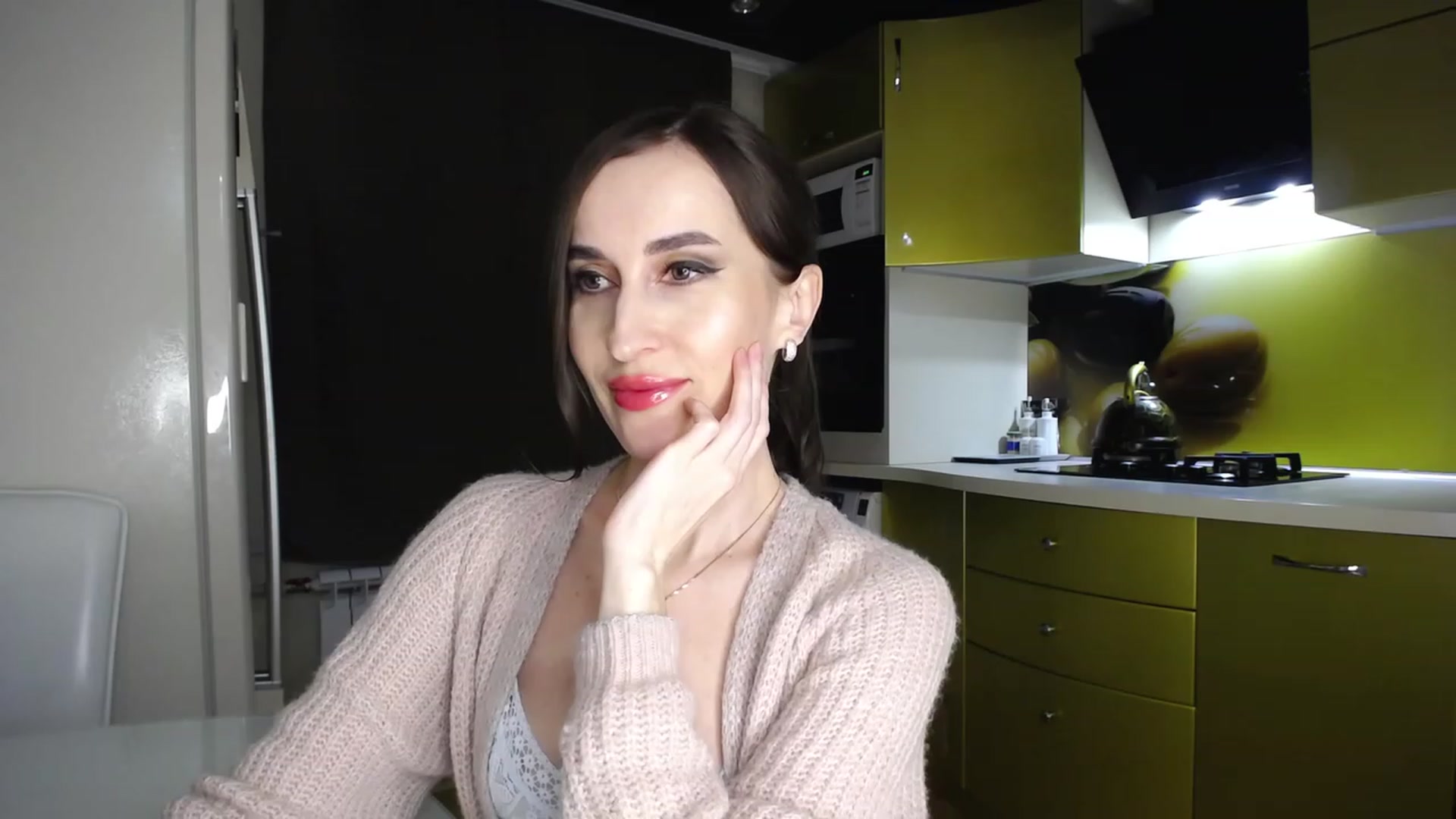 Gallery image thumbnail from MsDreams_'s myfreecams stream on, 05/14/2023, 24:02 image 7 of 20