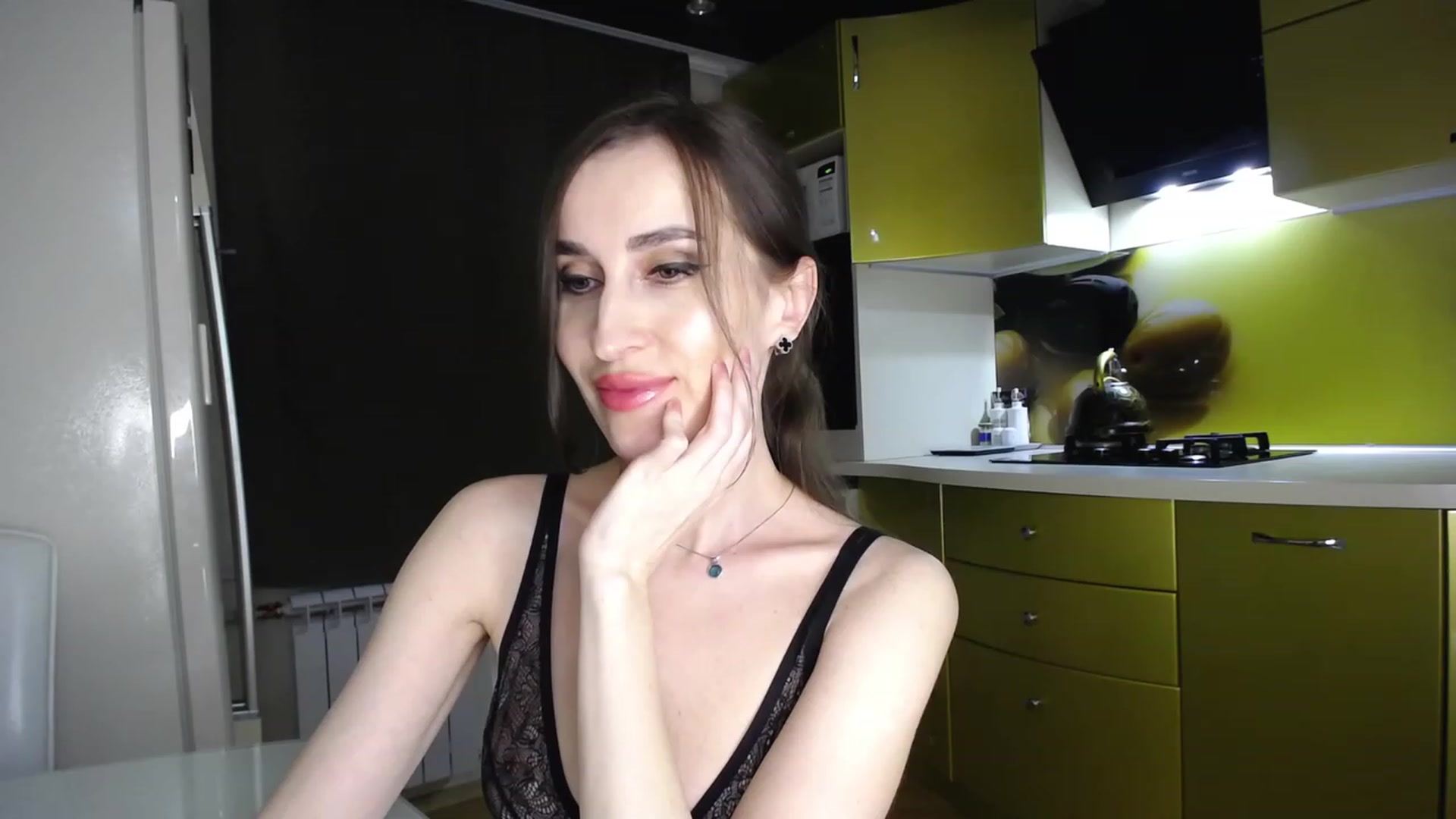 Gallery image thumbnail from MsDreams_'s myfreecams stream on, 05/15/2023, 01:28 image 17 of 20