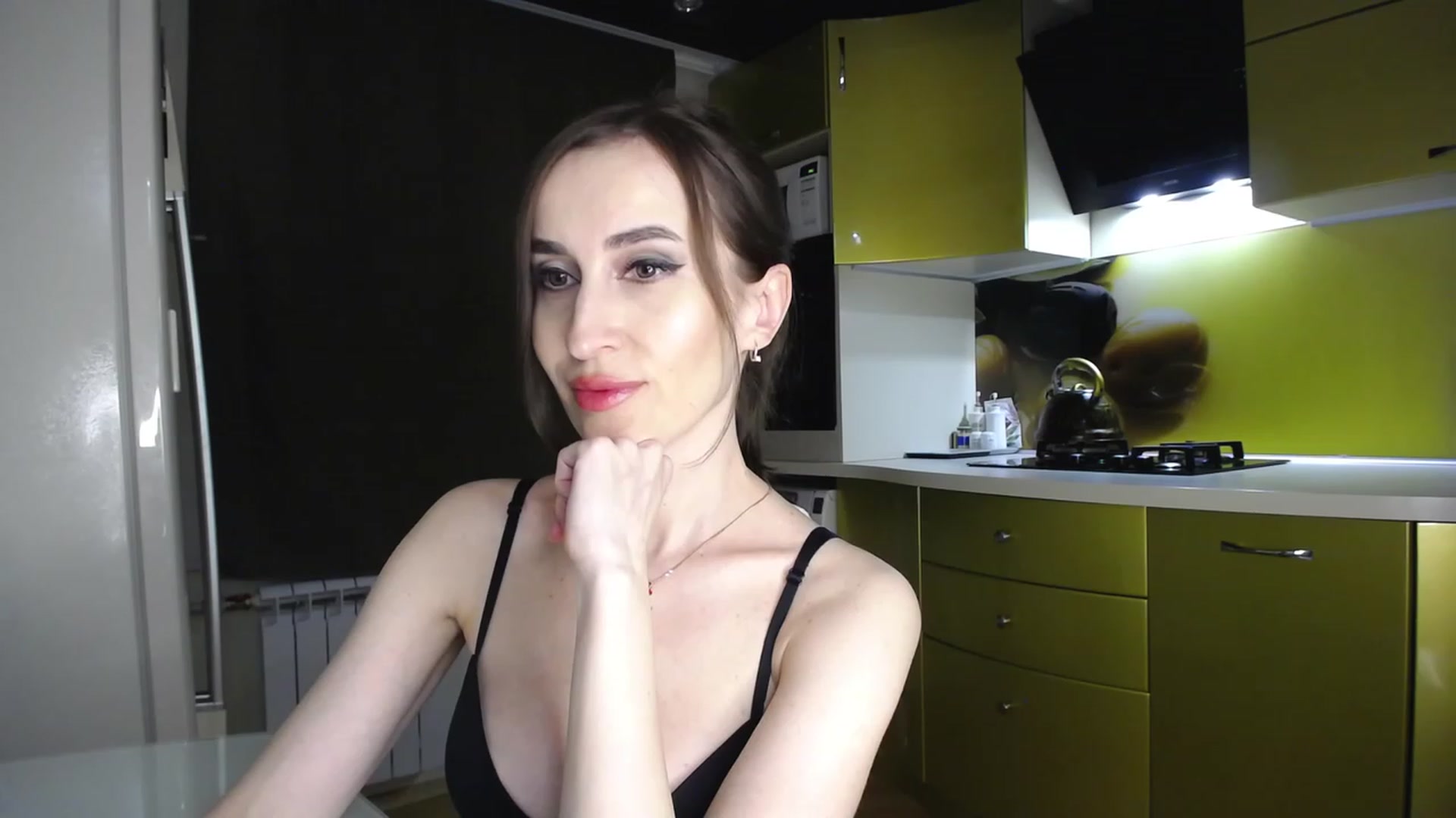 Gallery image thumbnail from MsDreams_'s myfreecams stream on, 05/29/2023, 01:29 image 4 of 20