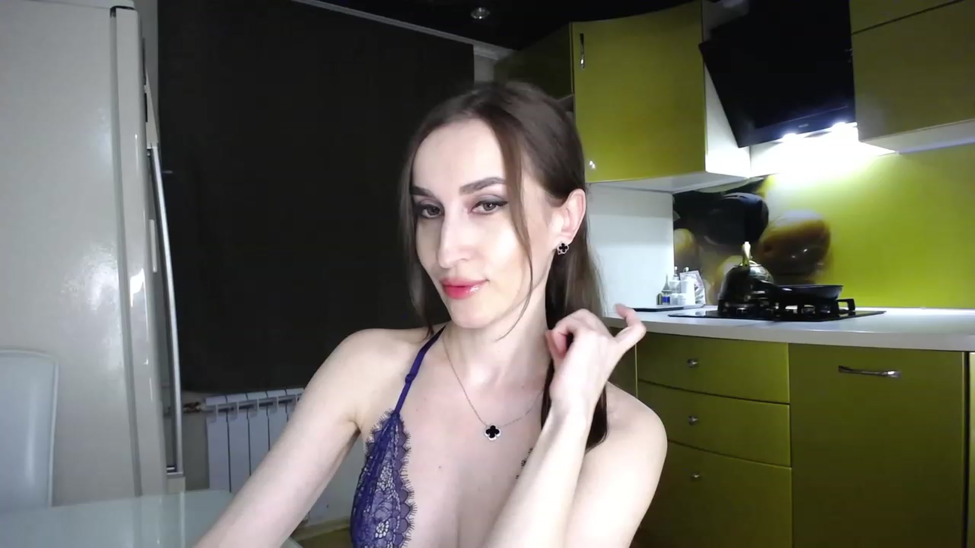 Gallery image thumbnail from MsDreams_'s myfreecams stream on, 05/30/2023, 22:18 image 7 of 20