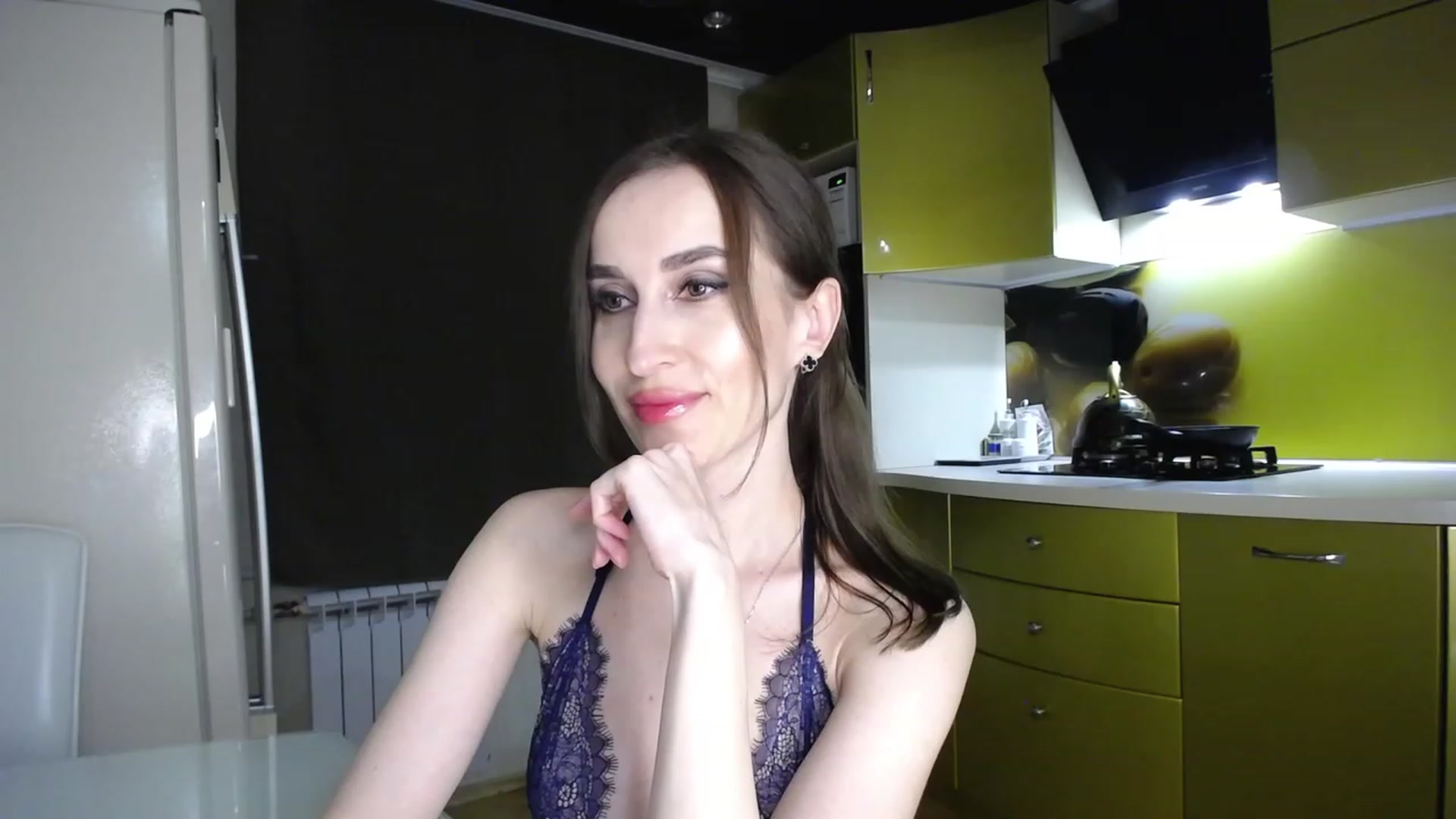 Gallery image thumbnail from MsDreams_'s myfreecams stream on, 05/30/2023, 22:18 image 16 of 20
