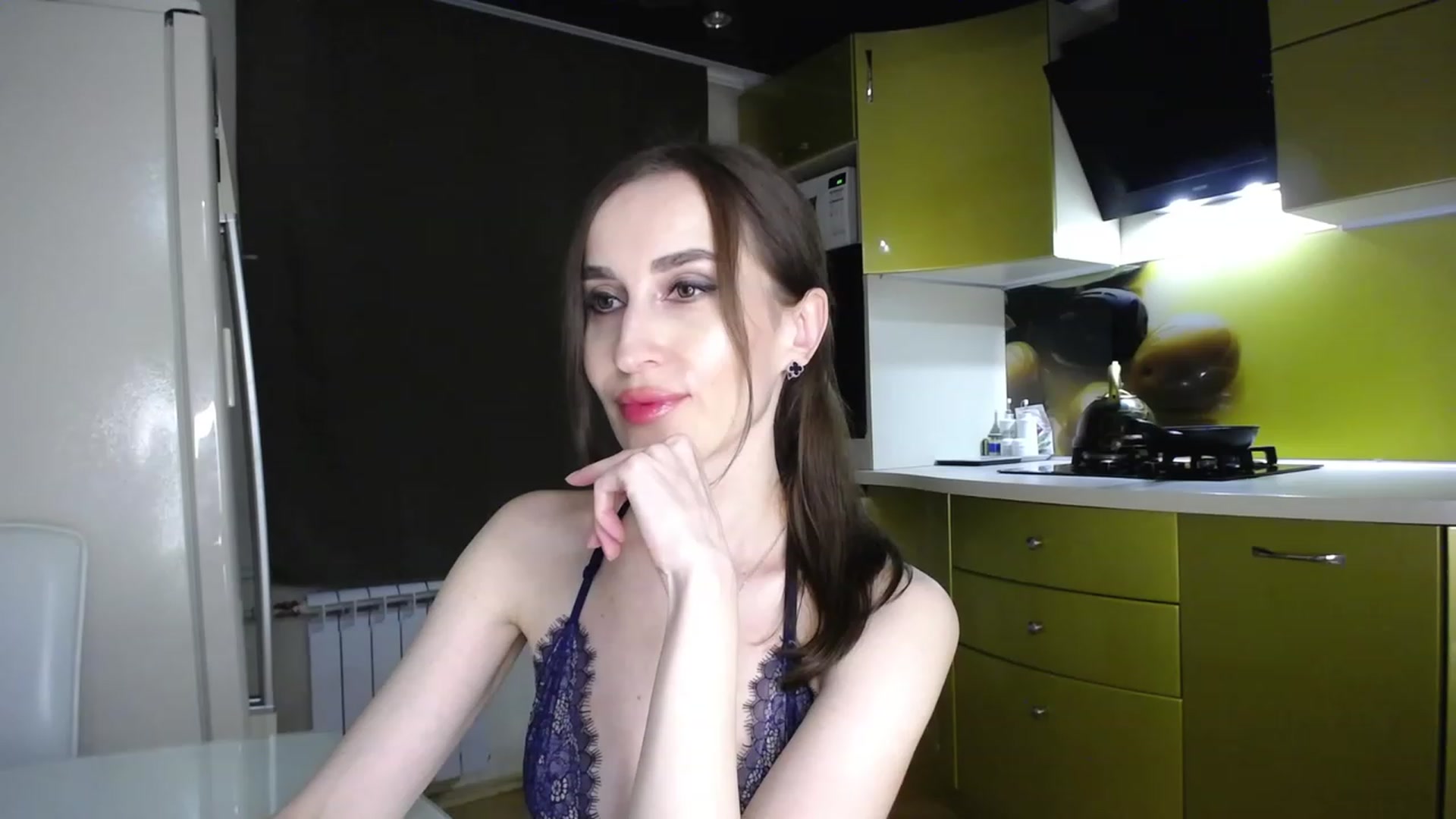 Gallery image thumbnail from MsDreams_'s myfreecams stream on, 05/30/2023, 22:18 image 14 of 20