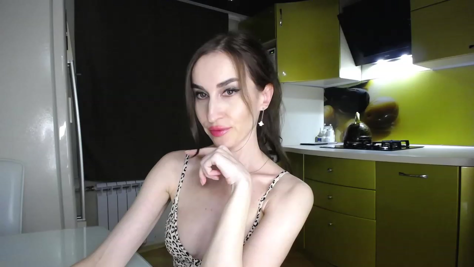 Gallery image thumbnail from MsDreams_'s myfreecams stream on, 06/09/2023, 23:25 image 2 of 20