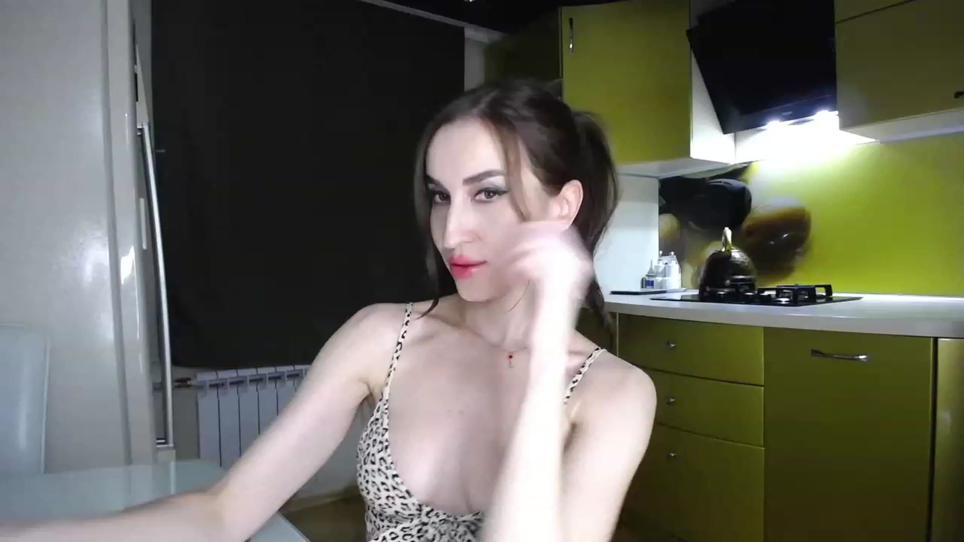 Gallery image thumbnail from MsDreams_'s myfreecams stream on, 06/09/2023, 23:25 image 12 of 20