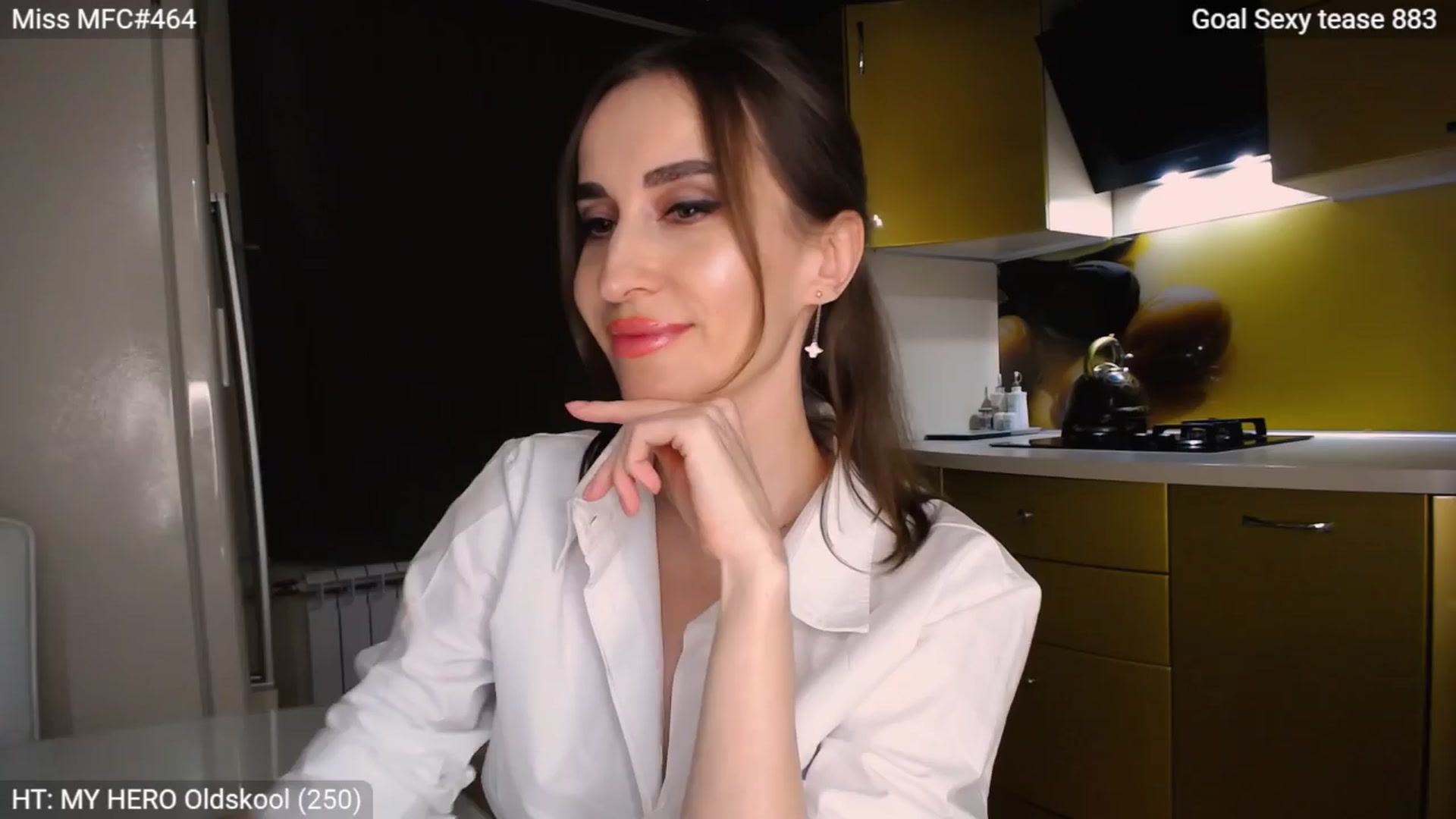 Gallery image thumbnail from MsDreams_'s myfreecams stream on, 03/25/2024, 01:04 image 6 of 20