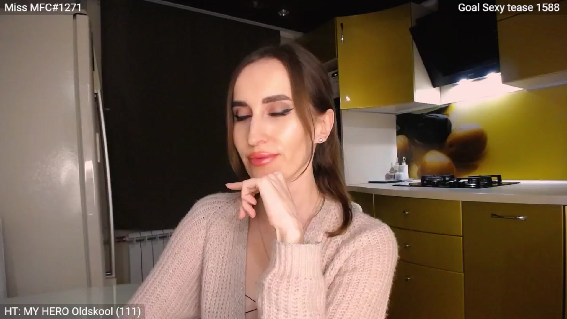 Gallery image thumbnail from MsDreams_'s myfreecams stream on, 04/22/2024, 24:00 image 19 of 20