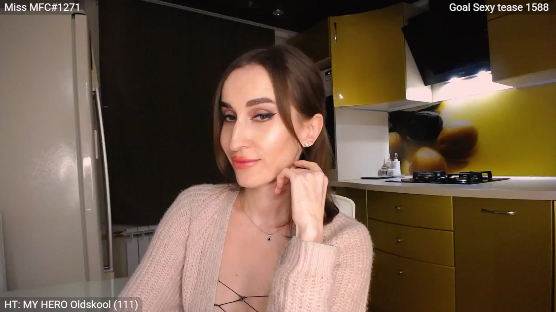 Gallery image thumbnail from MsDreams_'s myfreecams stream on, 04/22/2024, 24:00 image 16 of 20