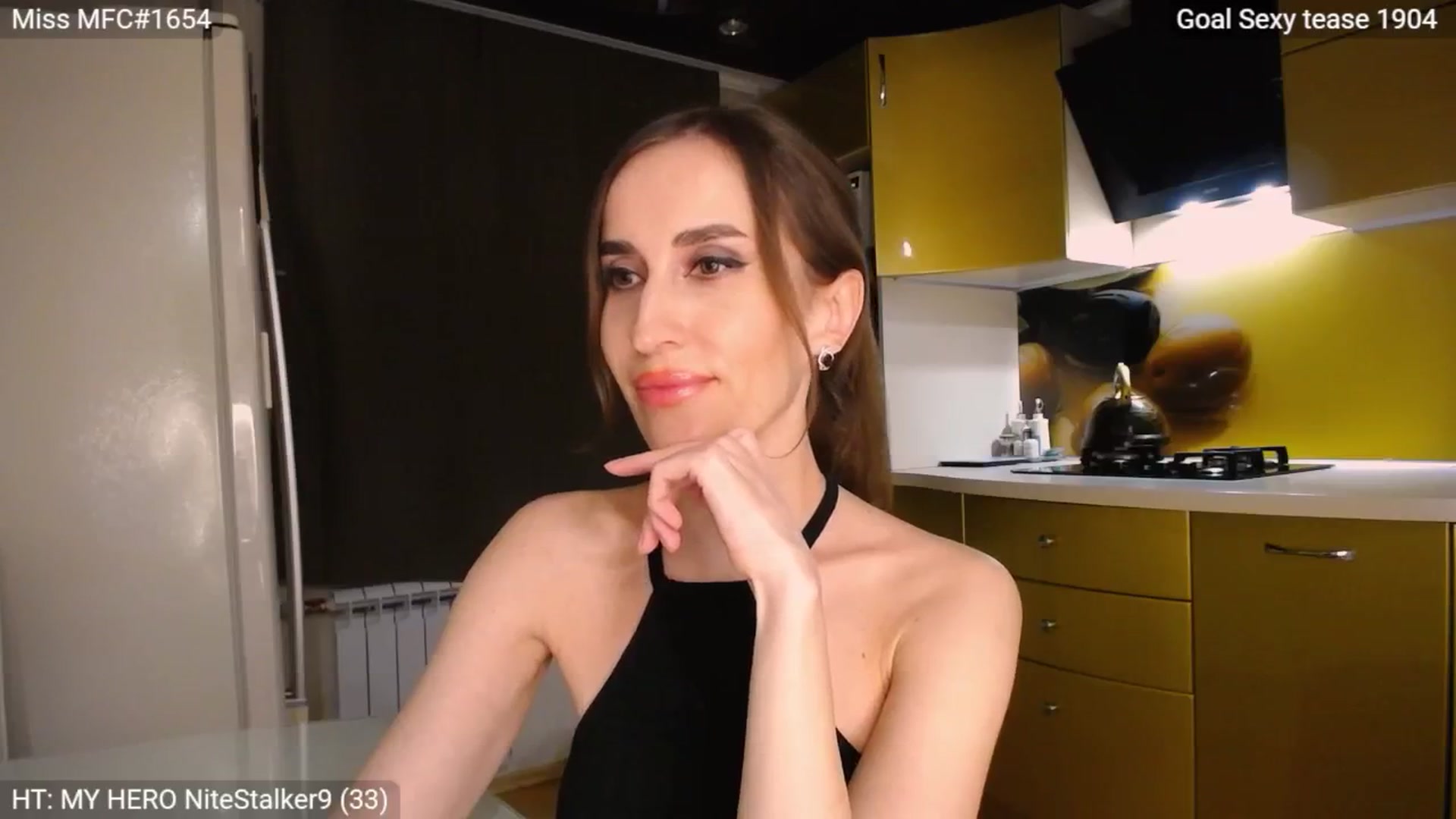 Gallery image thumbnail from MsDreams_'s myfreecams stream on, 05/13/2024, 24:23 image 9 of 20