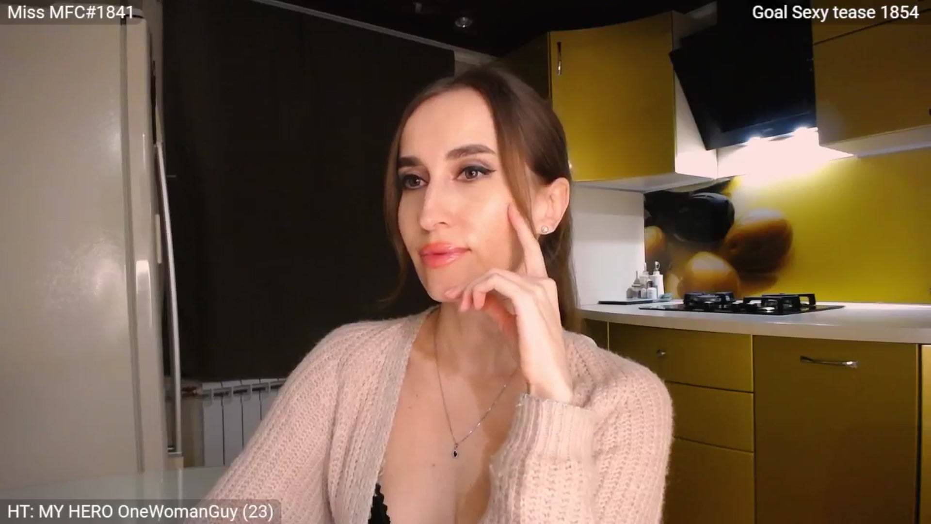 Gallery image thumbnail from MsDreams_'s myfreecams stream on, 05/14/2024, 23:42 image 3 of 20