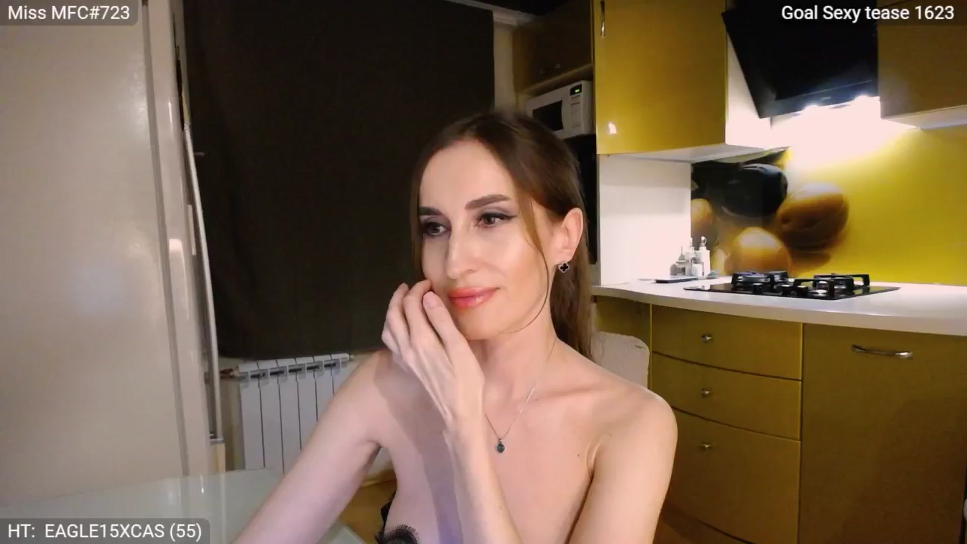 Gallery image thumbnail from MsDreams_'s myfreecams stream on, 06/10/2024, 24:32 image 14 of 20
