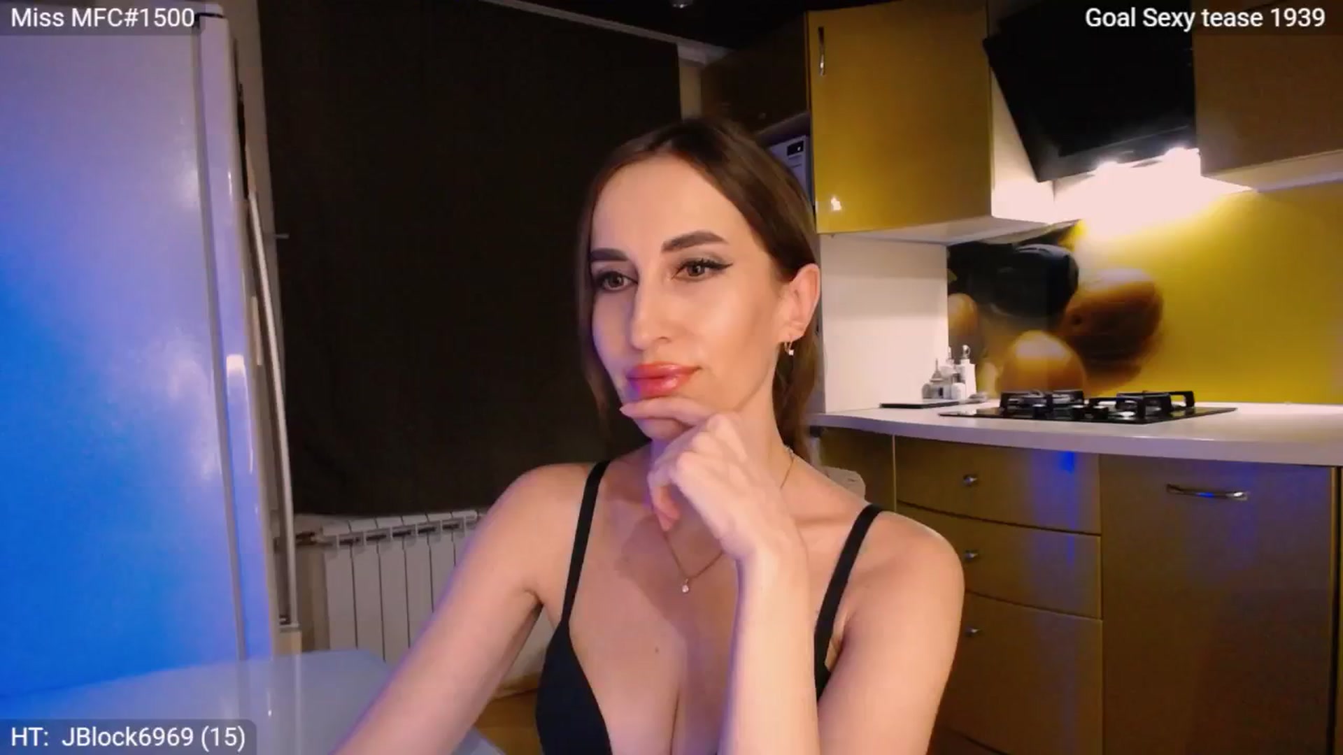 Gallery image thumbnail from MsDreams_'s myfreecams stream on, 07/15/2024, 01:43 image 2 of 20