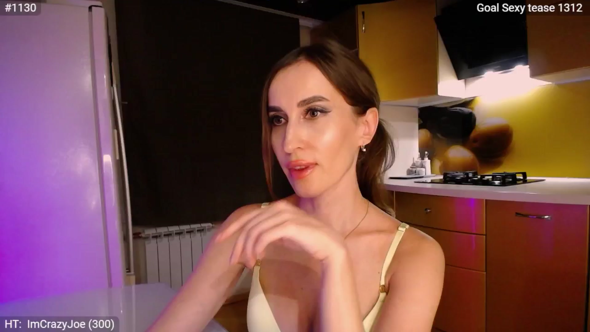 Gallery image thumbnail from MsDreams_'s myfreecams stream on, 08/11/2024, 24:00 image 12 of 20