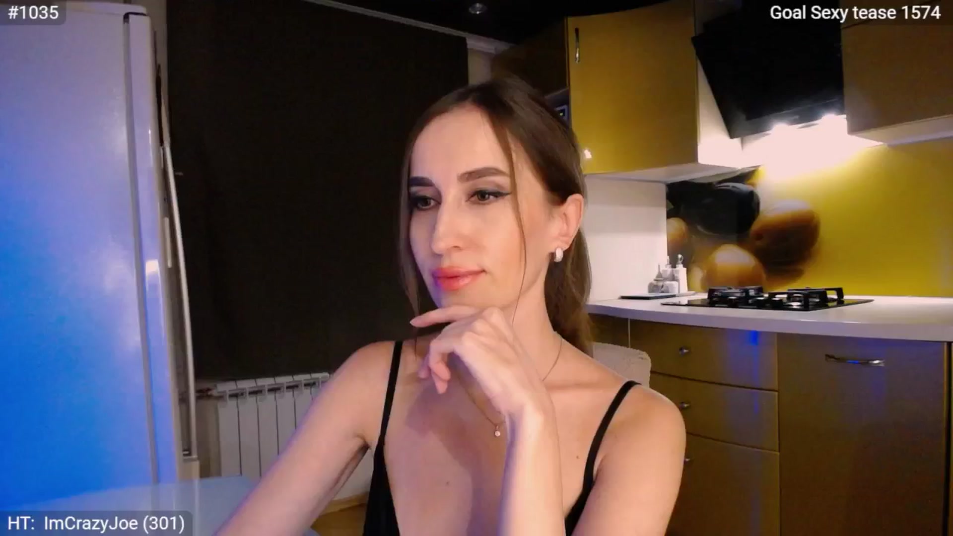 Gallery image thumbnail from MsDreams_'s myfreecams stream on, 08/18/2024, 23:46 image 10 of 20