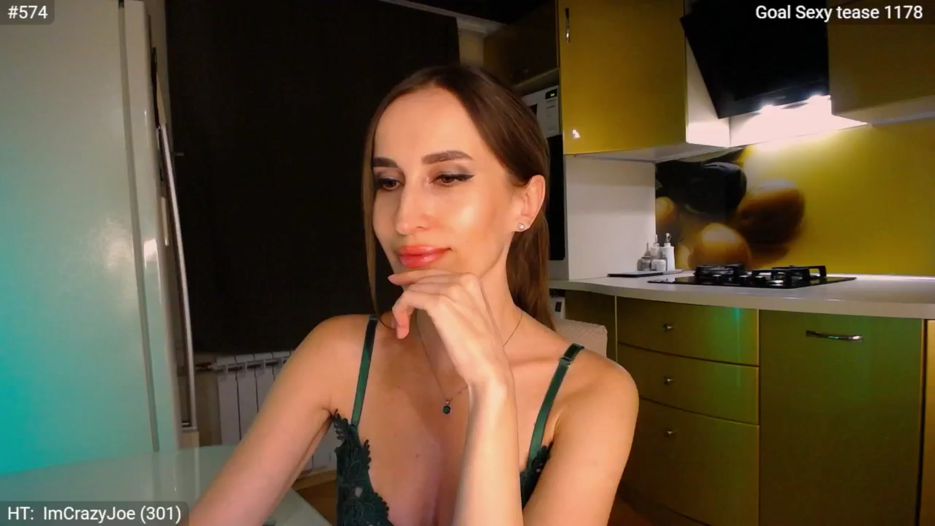 Gallery image thumbnail from MsDreams_'s myfreecams stream on, 09/02/2024, 24:37 image 19 of 20