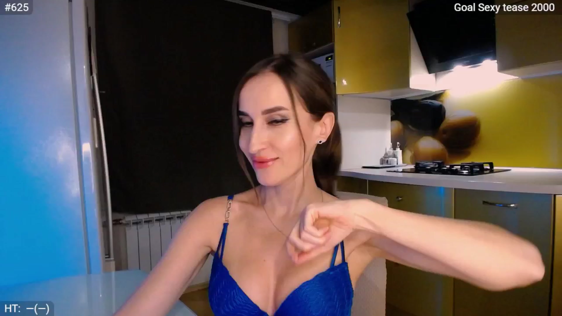 Gallery image thumbnail from MsDreams_'s myfreecams stream on, 09/15/2024, 01:21 image 7 of 20