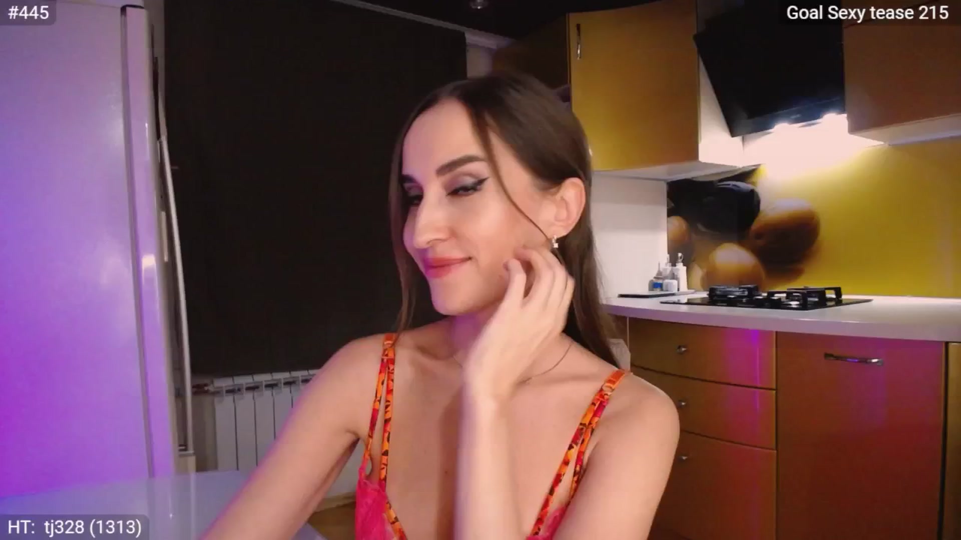 Gallery image thumbnail from MsDreams_'s myfreecams stream on, 09/30/2024, 01:38 image 16 of 20