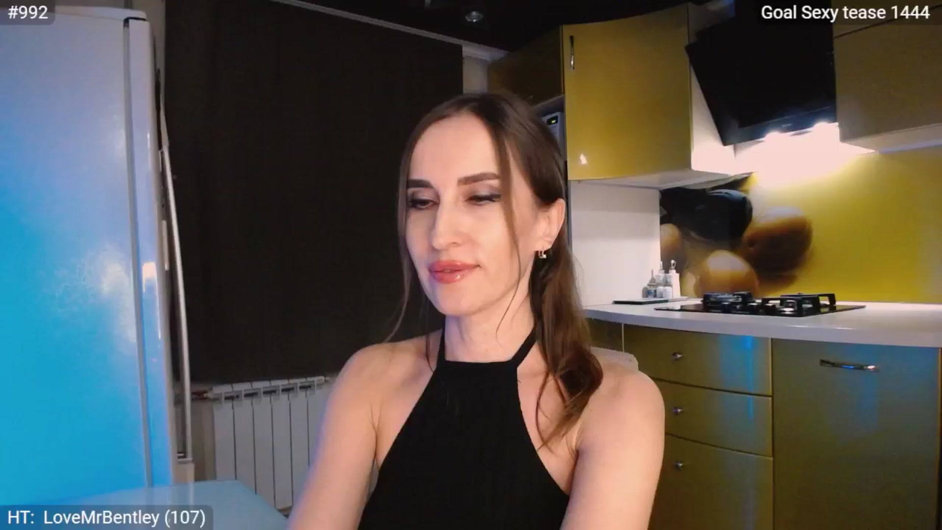 Gallery image thumbnail from MsDreams_'s myfreecams stream on, 10/16/2024, 24:17 image 19 of 20