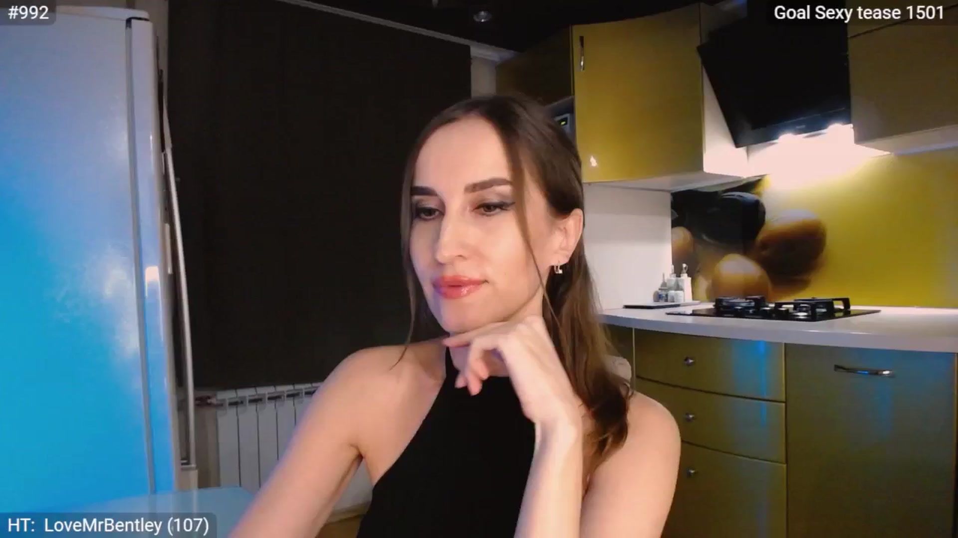 Gallery image thumbnail from MsDreams_'s myfreecams stream on, 10/16/2024, 24:17 image 10 of 20