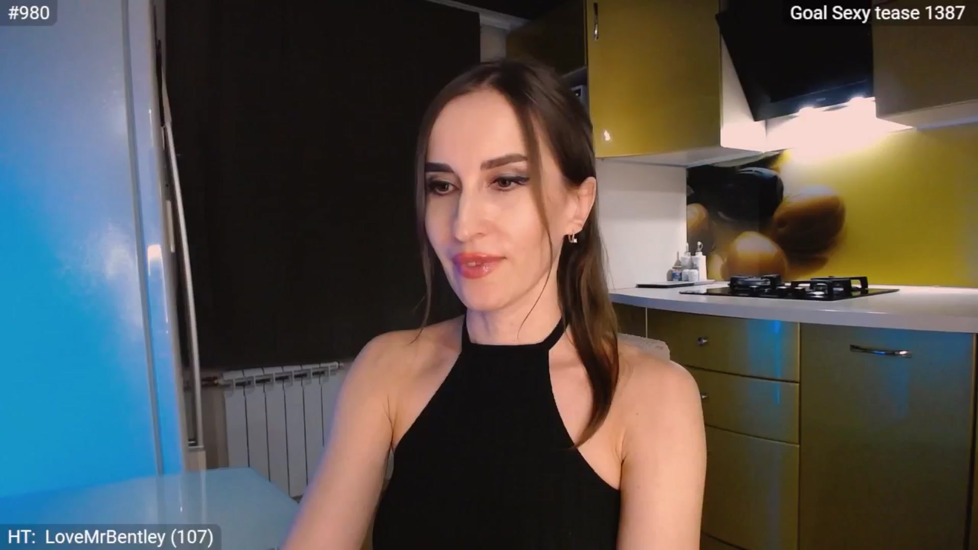 Gallery image thumbnail from MsDreams_'s myfreecams stream on, 10/16/2024, 24:57 image 19 of 20