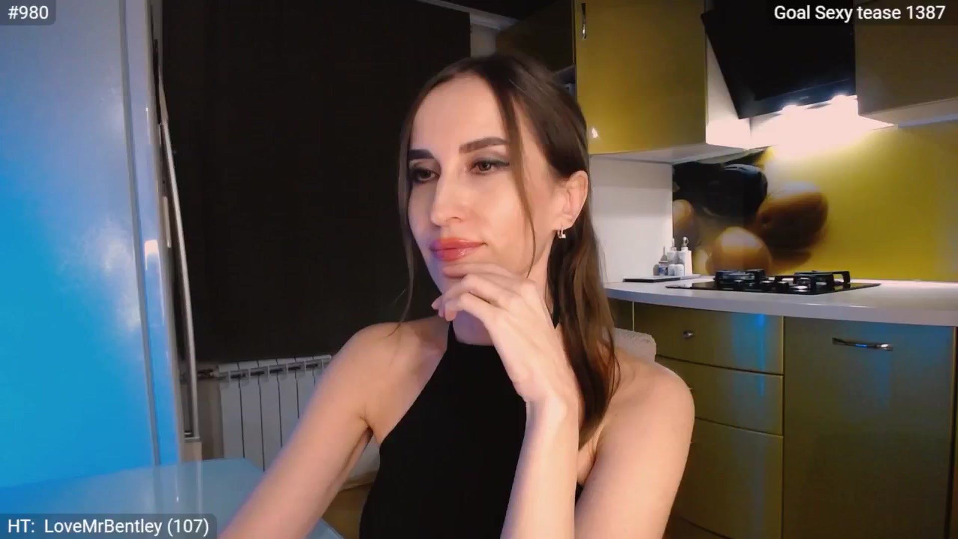 Gallery image thumbnail from MsDreams_'s myfreecams stream on, 10/16/2024, 24:57 image 20 of 20