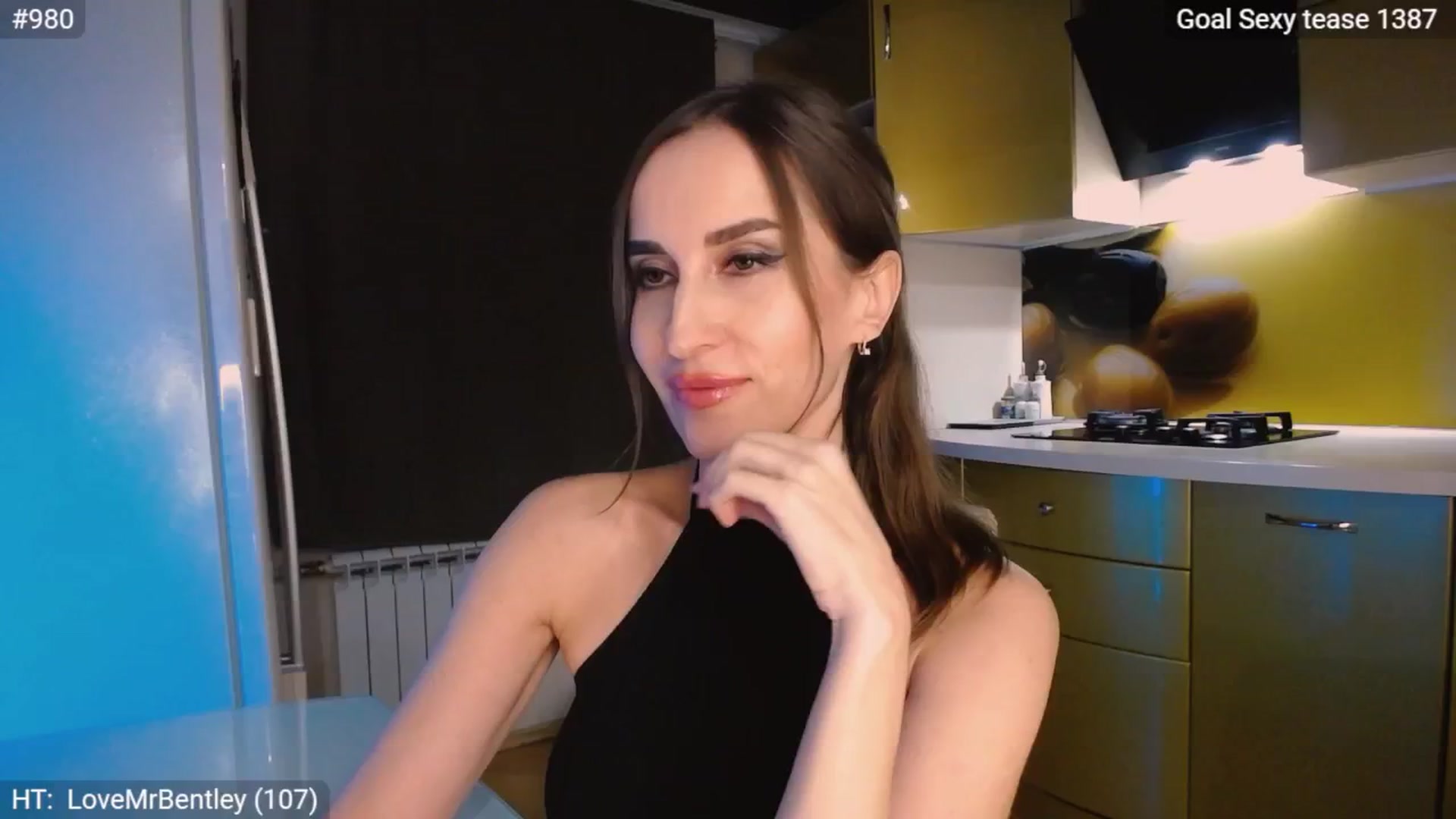 Gallery image thumbnail from MsDreams_'s myfreecams stream on, 10/16/2024, 24:57 image 7 of 20