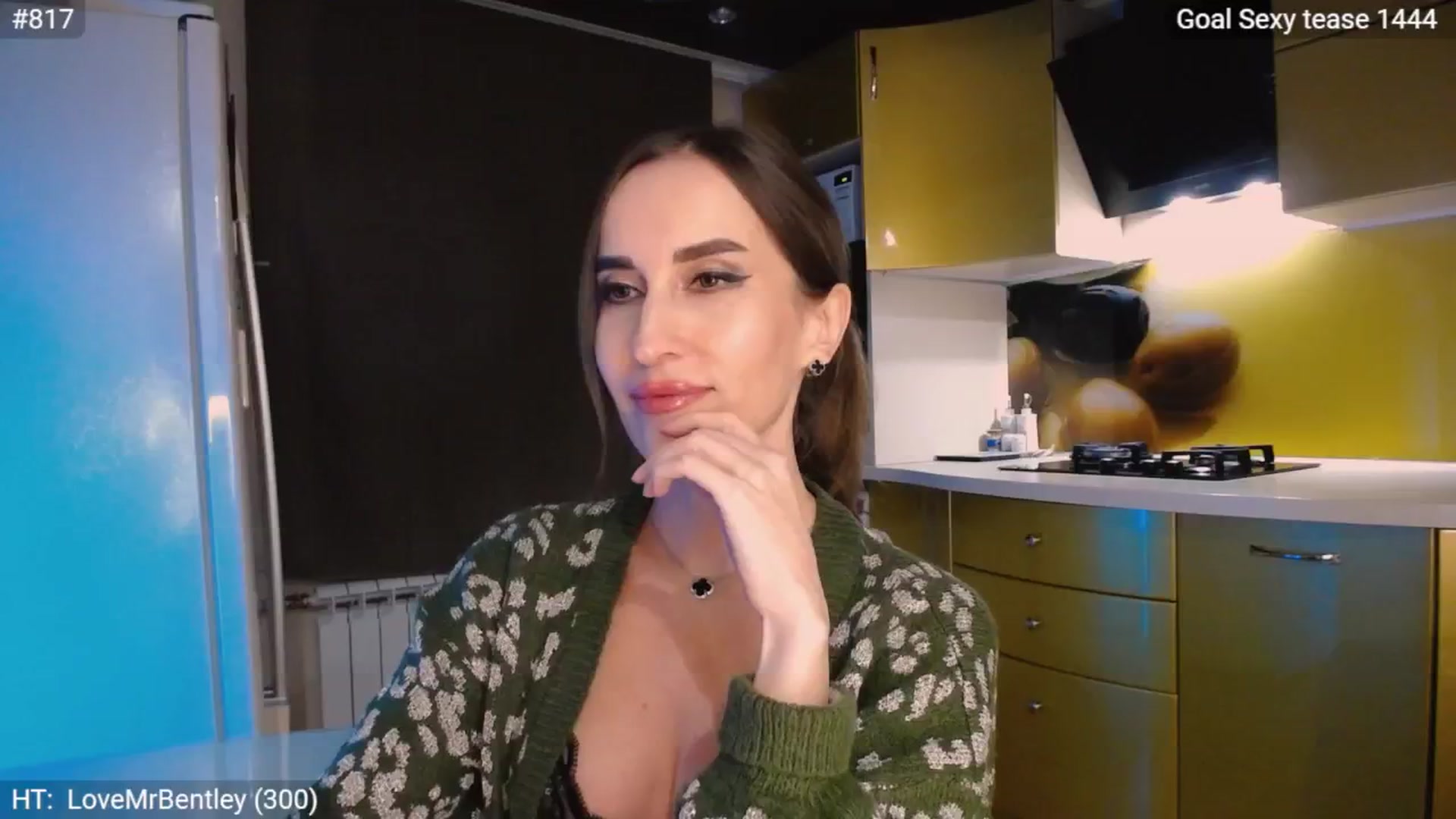 Gallery image thumbnail from MsDreams_'s myfreecams stream on, 10/20/2024, 24:48 image 16 of 20