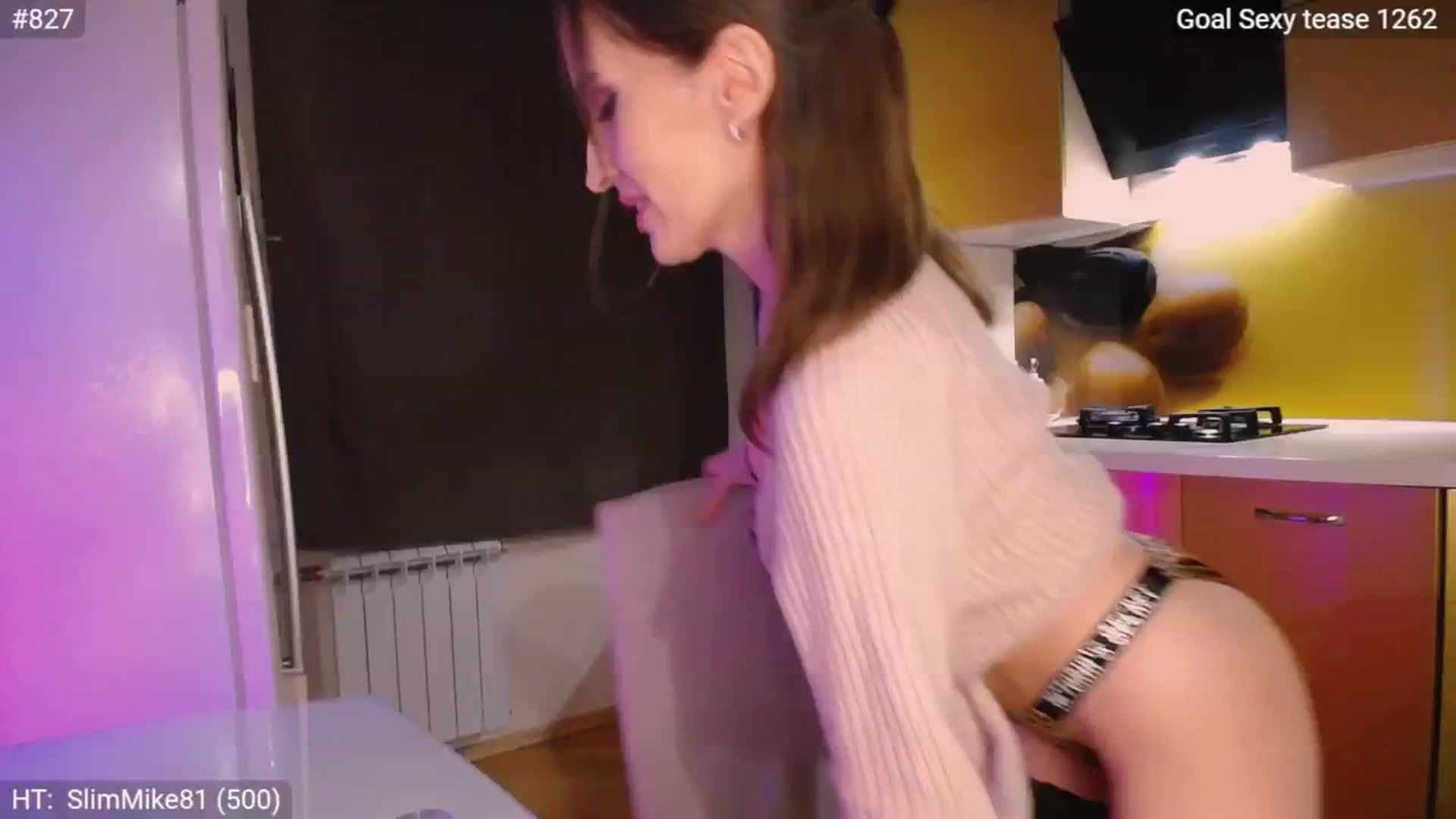 Gallery image thumbnail from MsDreams_'s myfreecams stream on, 10/21/2024, 24:44 image 10 of 20