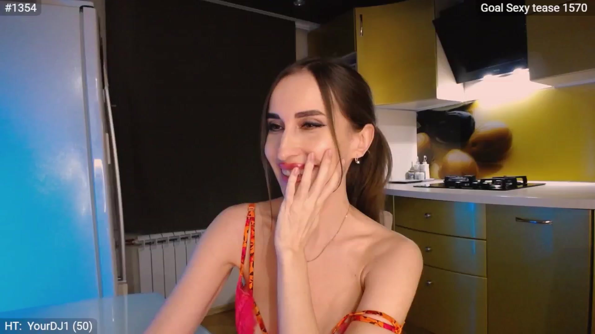 Gallery image thumbnail from MsDreams_'s myfreecams stream on, 12/08/2024, 02:05 image 10 of 20