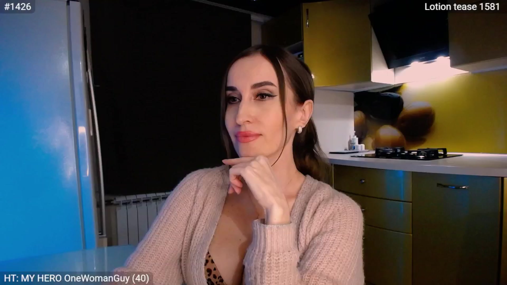 Gallery image thumbnail from MsDreams_'s myfreecams stream on, 04/19/2025, 24:16 image 17 of 20