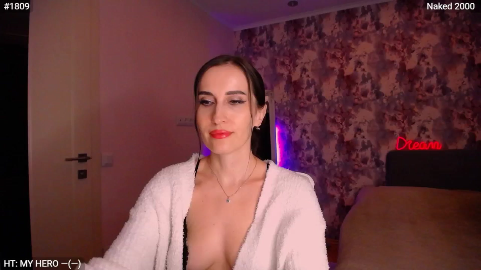 Gallery image thumbnail from MsDreams_'s myfreecams stream on, 04/11/2026, 22:06 image 17 of 20