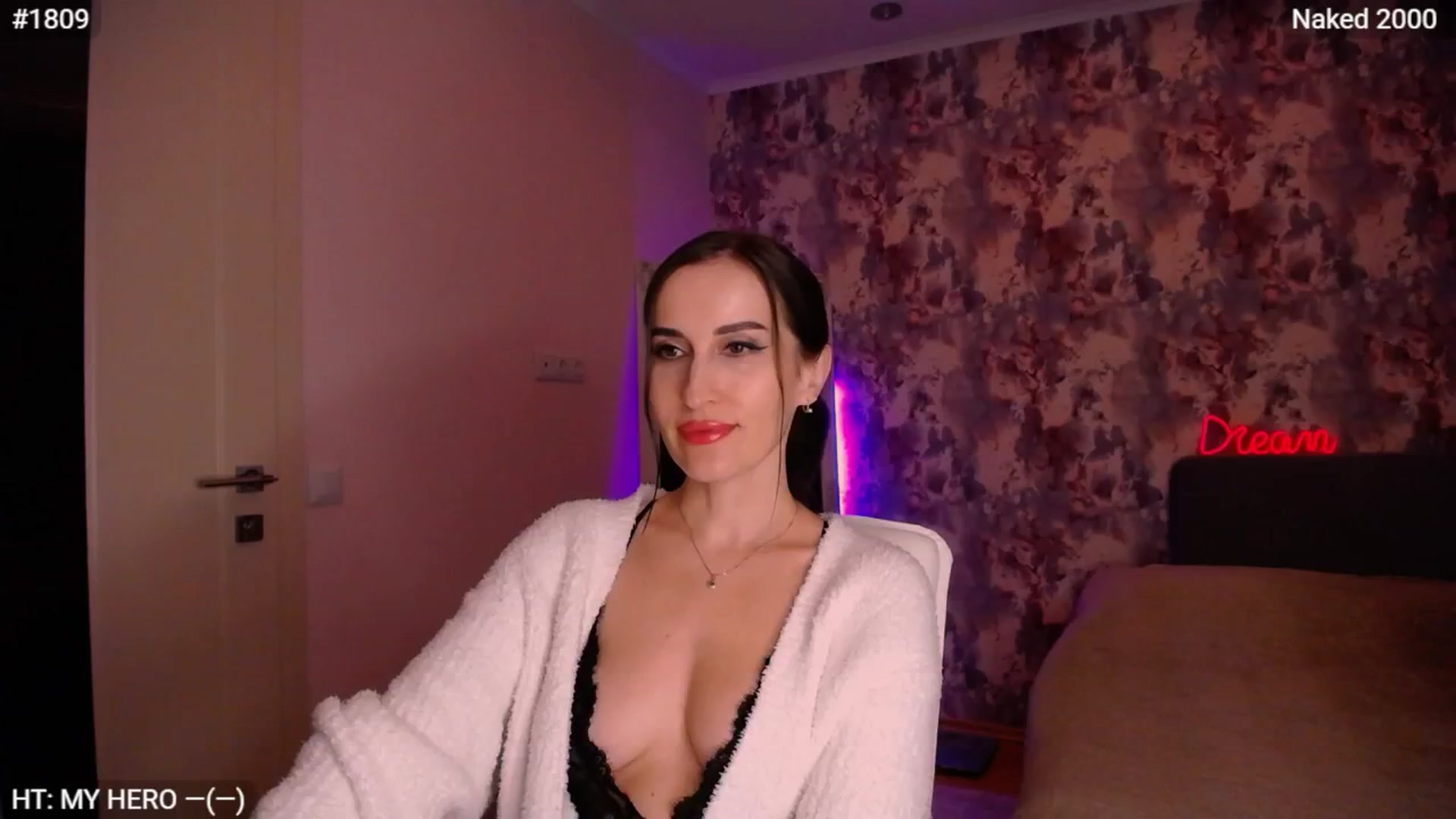 Gallery image thumbnail from MsDreams_'s myfreecams stream on, 04/11/2026, 22:06 image 15 of 20