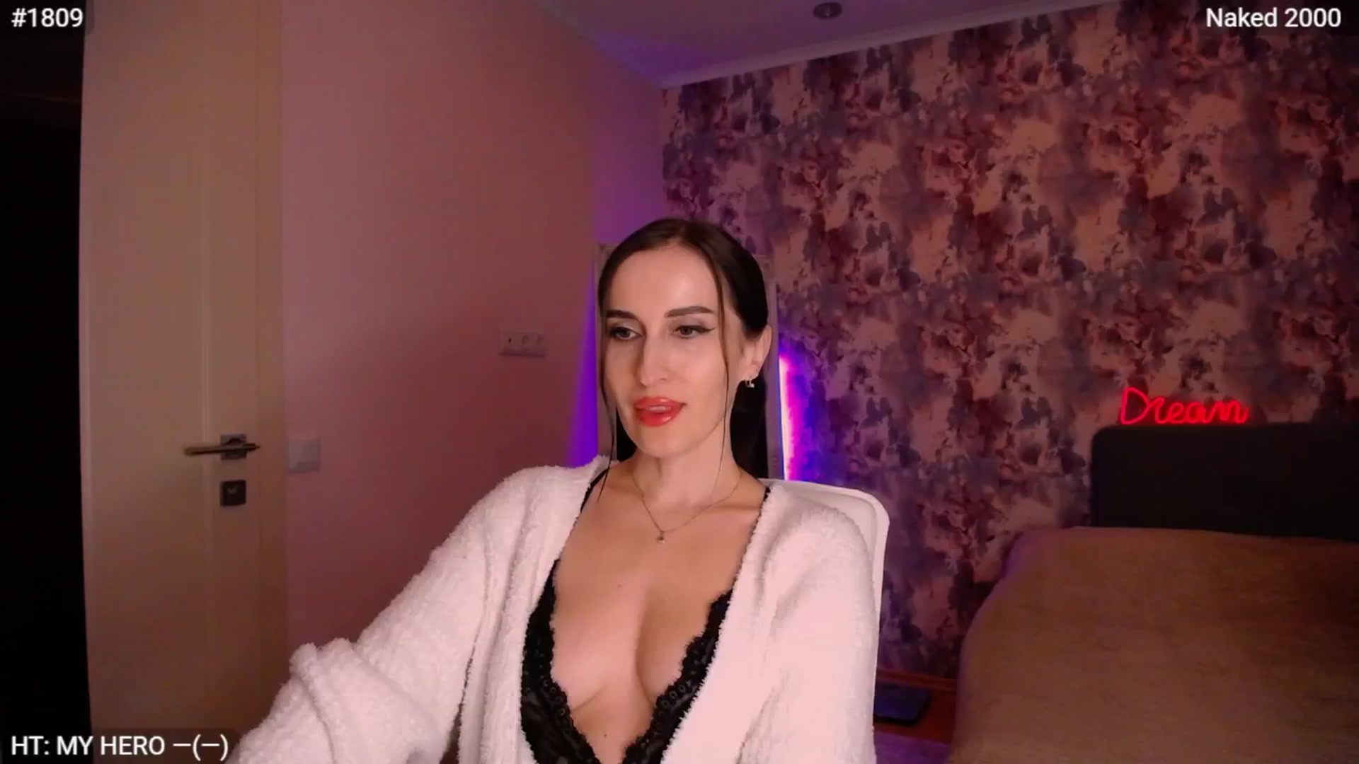 Gallery image thumbnail from MsDreams_'s myfreecams stream on, 04/11/2026, 22:06 image 14 of 20