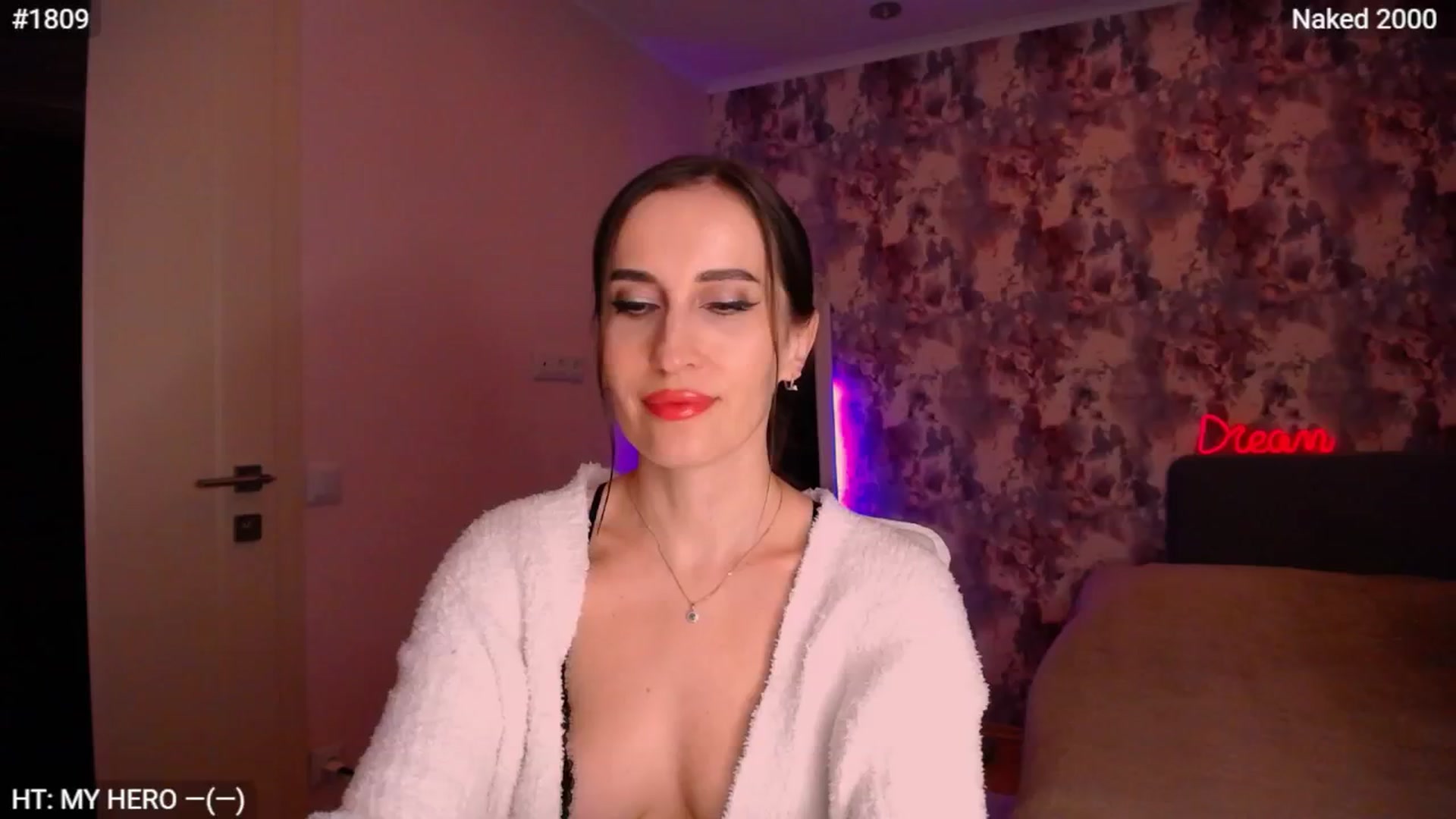 Gallery image thumbnail from MsDreams_'s myfreecams stream on, 04/11/2026, 22:06 image 16 of 20