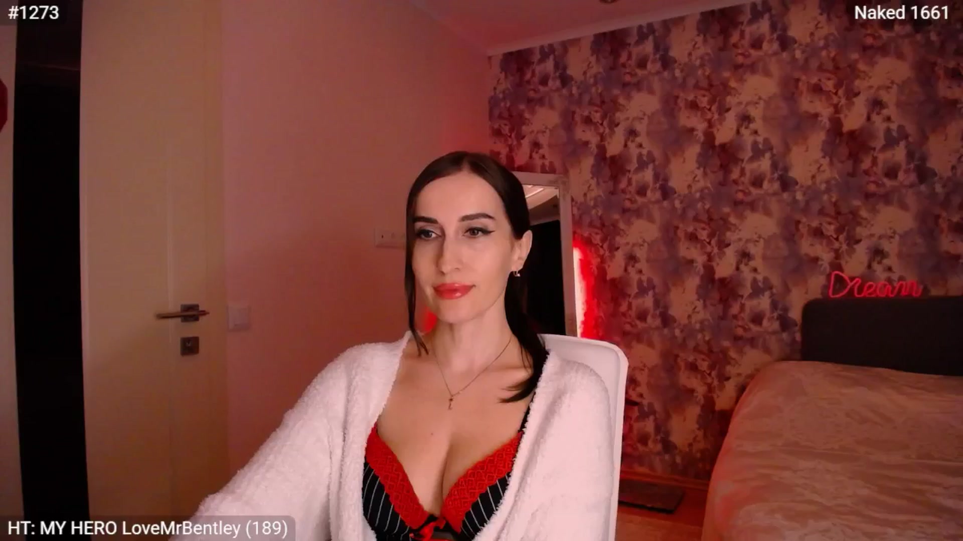Gallery image thumbnail from MsDreams_'s myfreecams stream on, 04/16/2026, 24:45 image 5 of 20