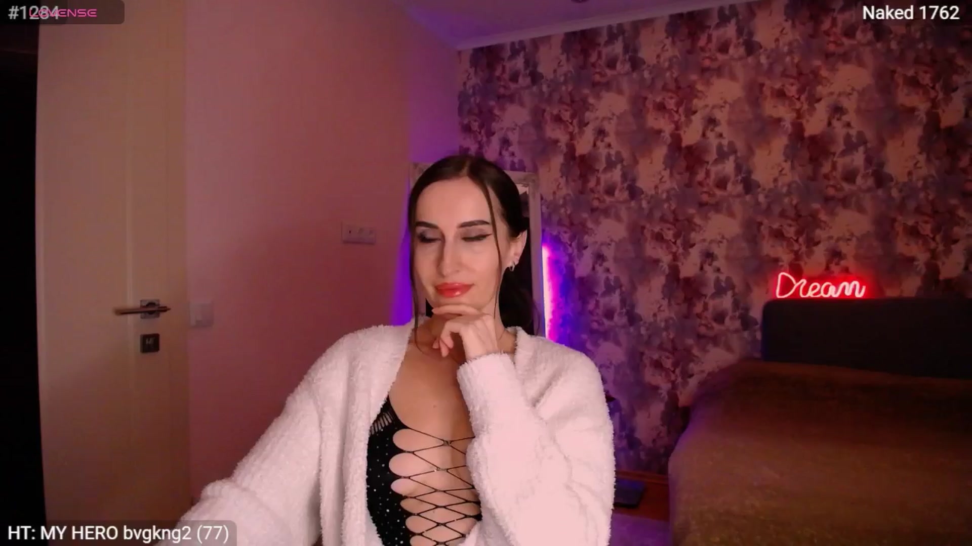 Gallery image thumbnail from MsDreams_'s myfreecams stream on, 04/19/2026, 01:12 image 18 of 20