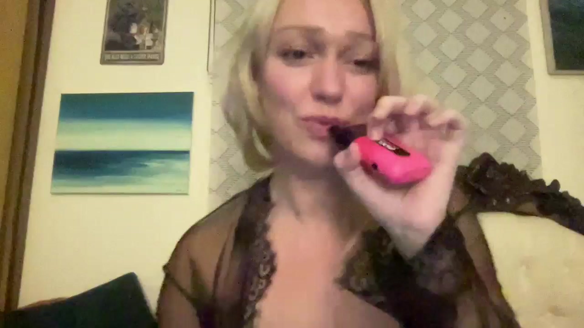 Gallery image thumbnail from MsFunCurious's myfreecams stream on, 10/28/2025, 03:35 image 1 of 20