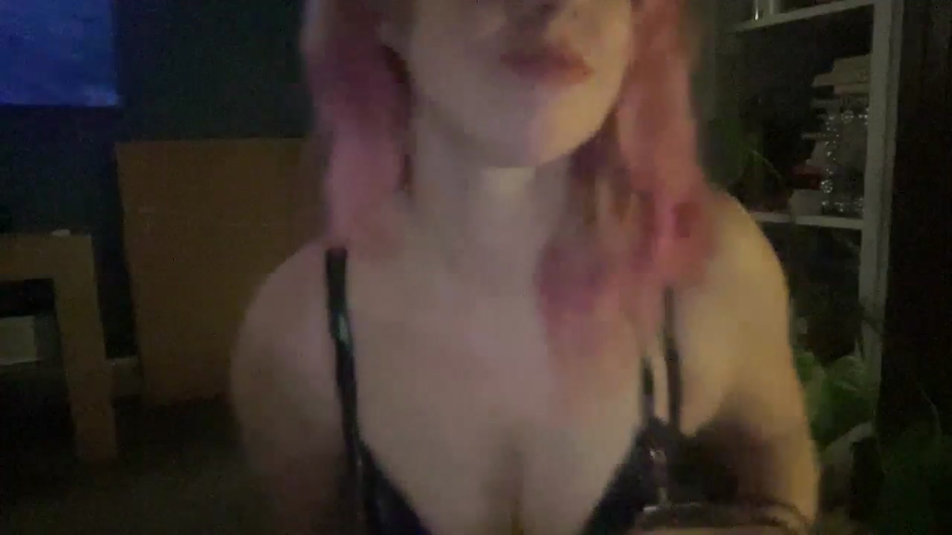 Gallery image thumbnail from MsFunCurious's myfreecams stream on, 11/09/2025, 10:35 image 17 of 20