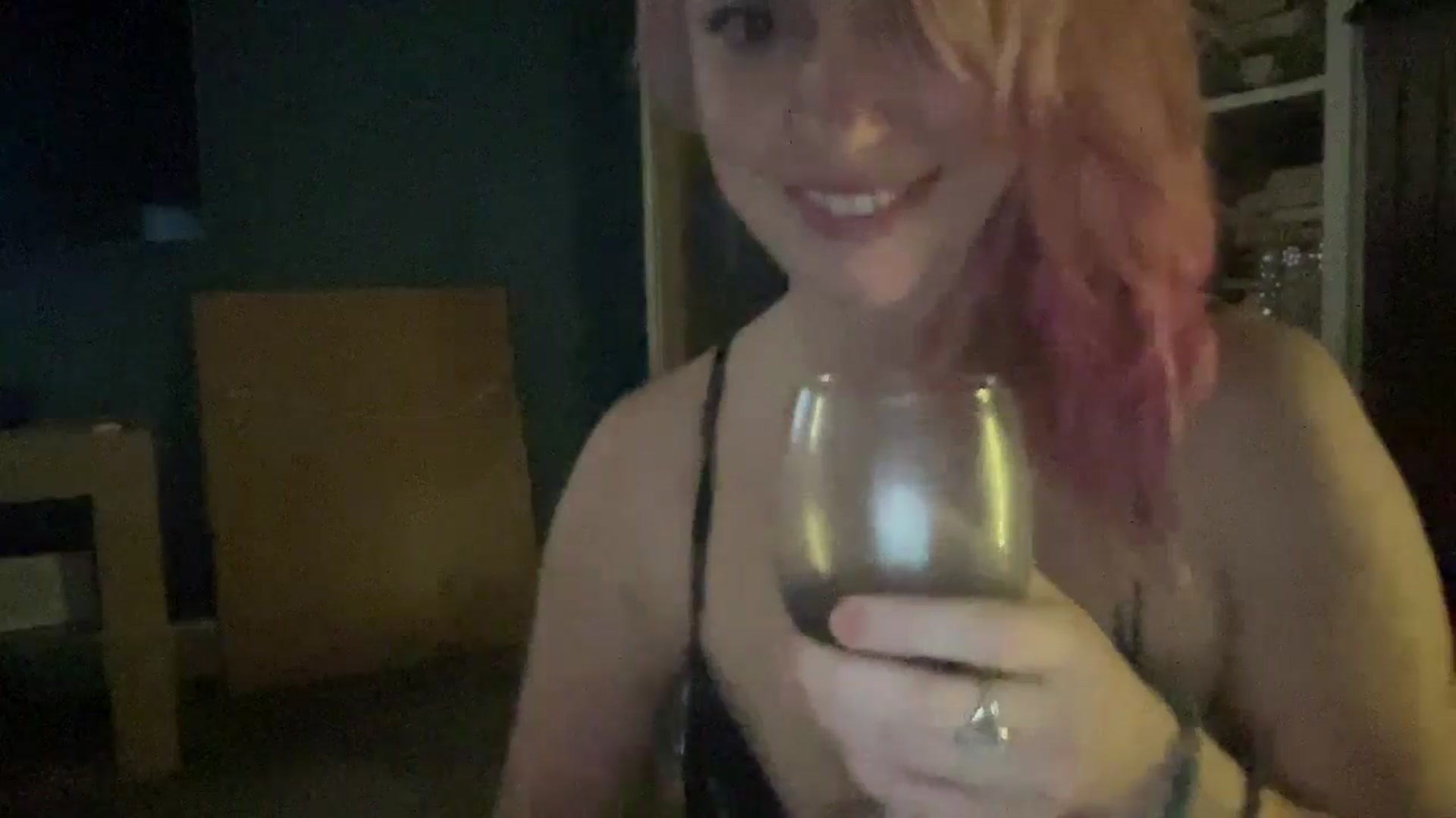 Gallery image thumbnail from MsFunCurious's myfreecams stream on, 11/09/2025, 10:58 image 6 of 20