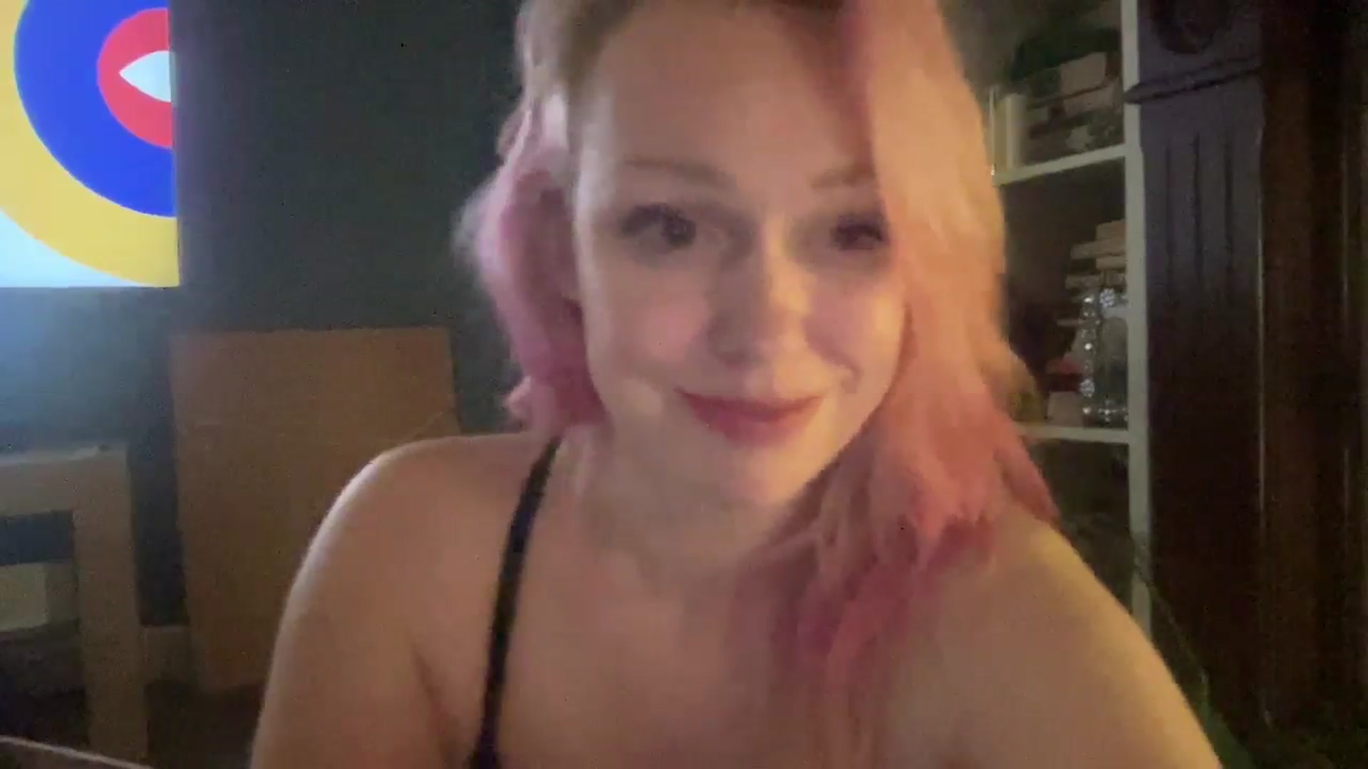 Gallery image thumbnail from MsFunCurious's myfreecams stream on, 11/09/2025, 12:08 image 14 of 20