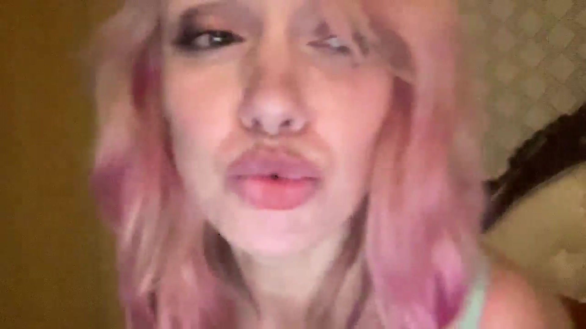 Gallery image thumbnail from MsFunCurious's myfreecams stream on, 11/16/2025, 02:26 image 4 of 20