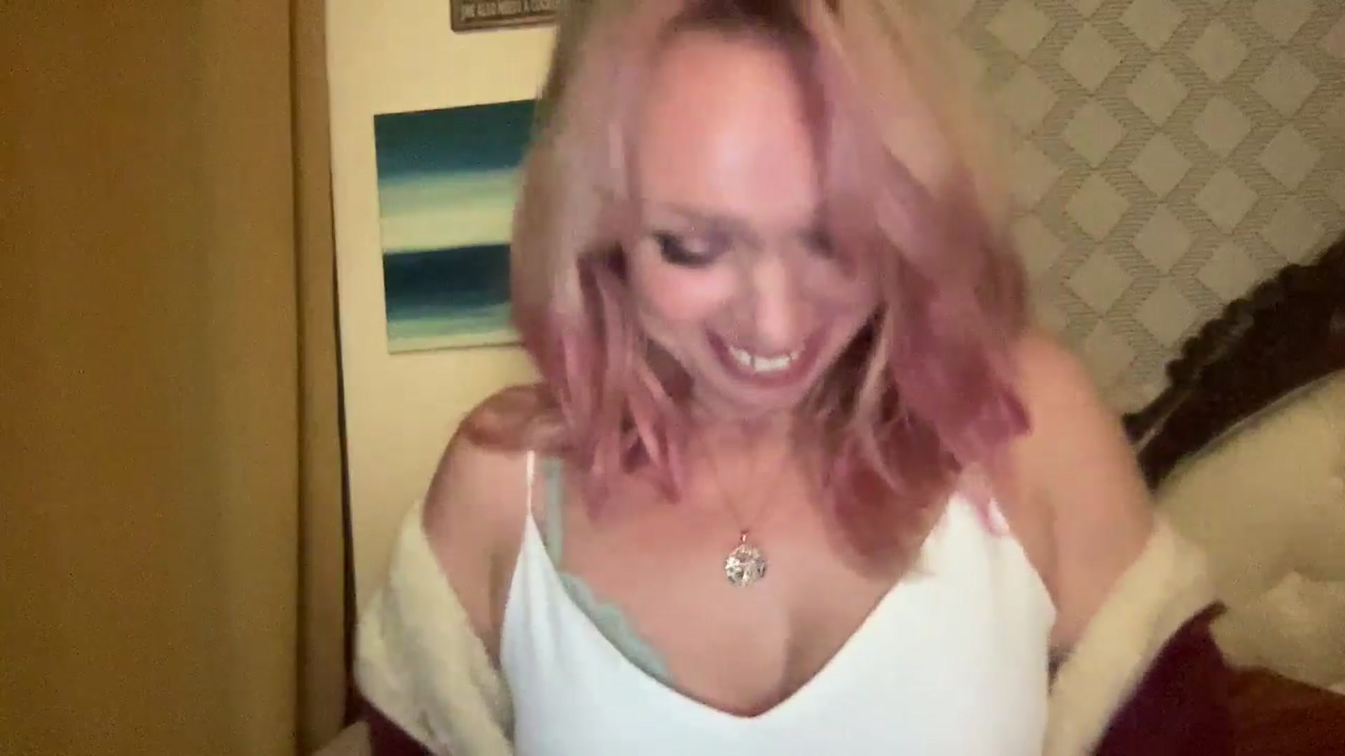 Gallery image thumbnail from MsFunCurious's myfreecams stream on, 11/16/2025, 02:26 image 2 of 20