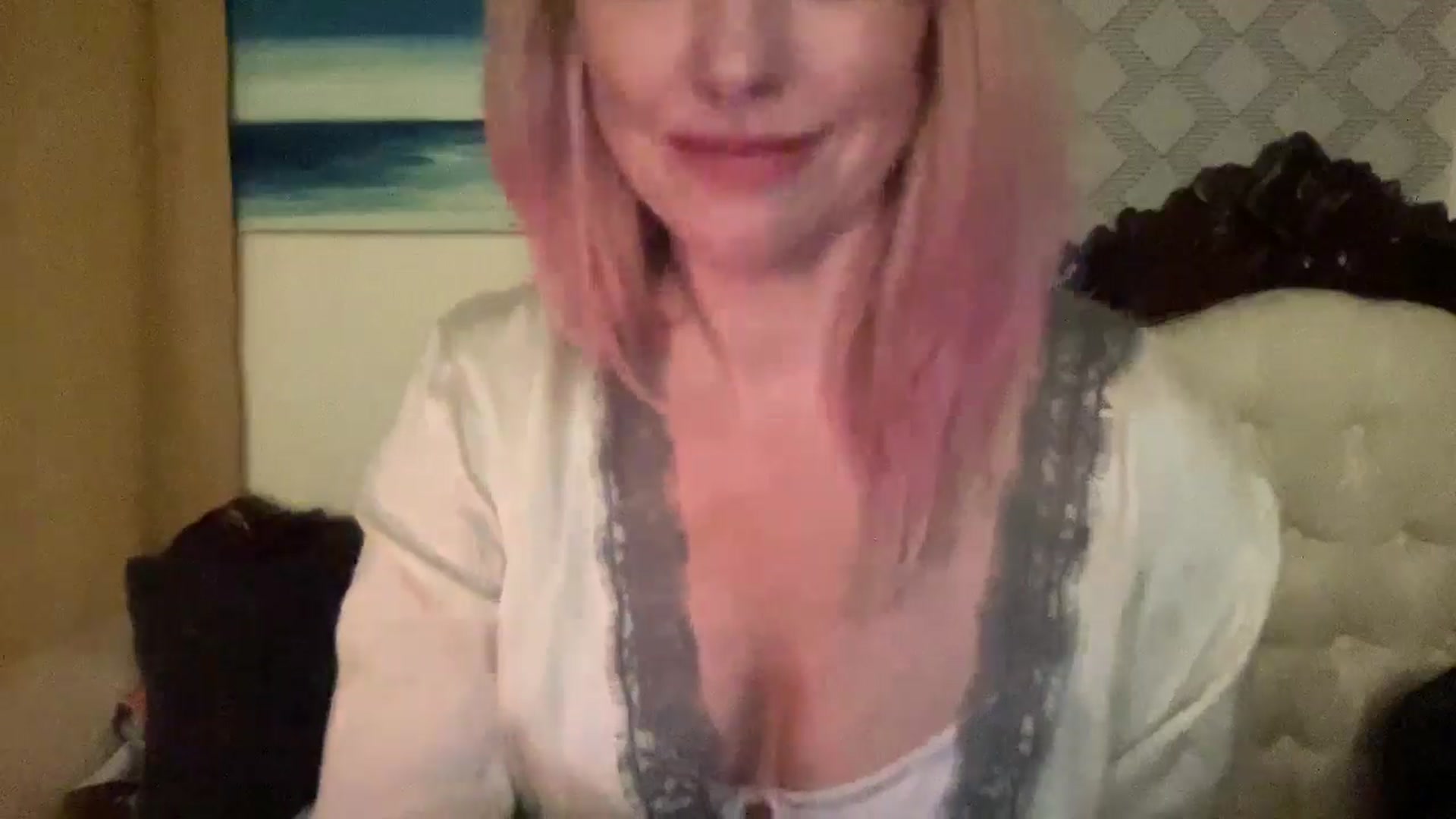 Gallery image thumbnail from MsFunCurious's myfreecams stream on, 11/24/2025, 04:34 image 7 of 20