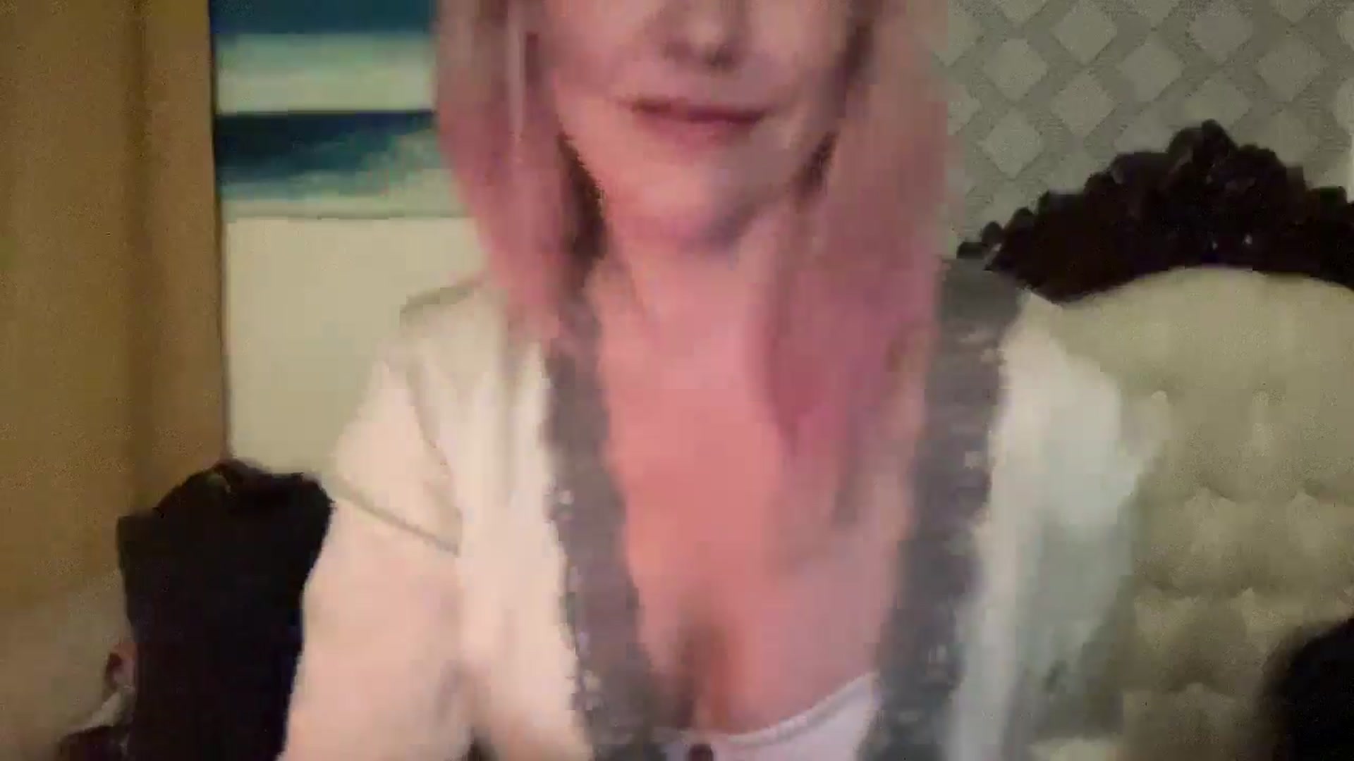 Gallery image thumbnail from MsFunCurious's myfreecams stream on, 11/24/2025, 04:34 image 6 of 20