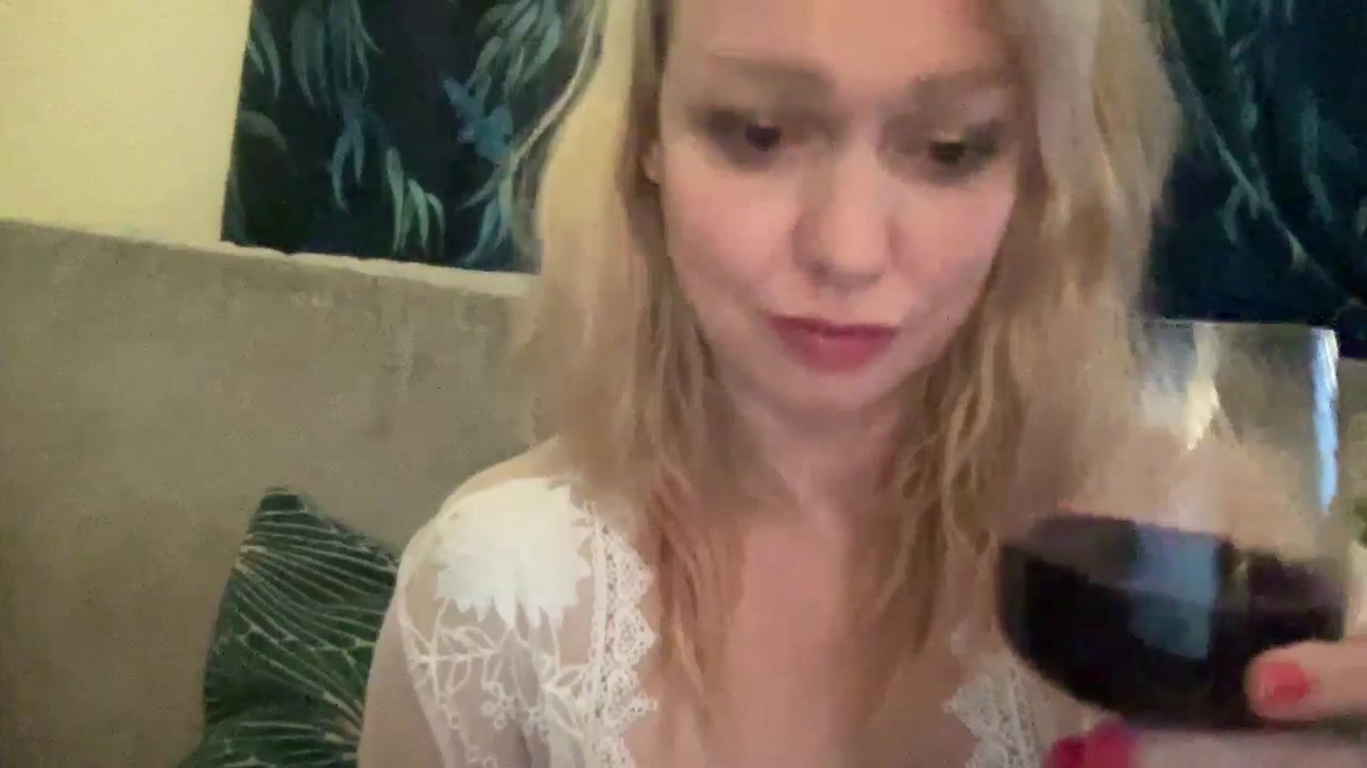 Gallery image thumbnail from MsFunCurious's myfreecams stream on, 01/24/2026, 08:54 image 9 of 20