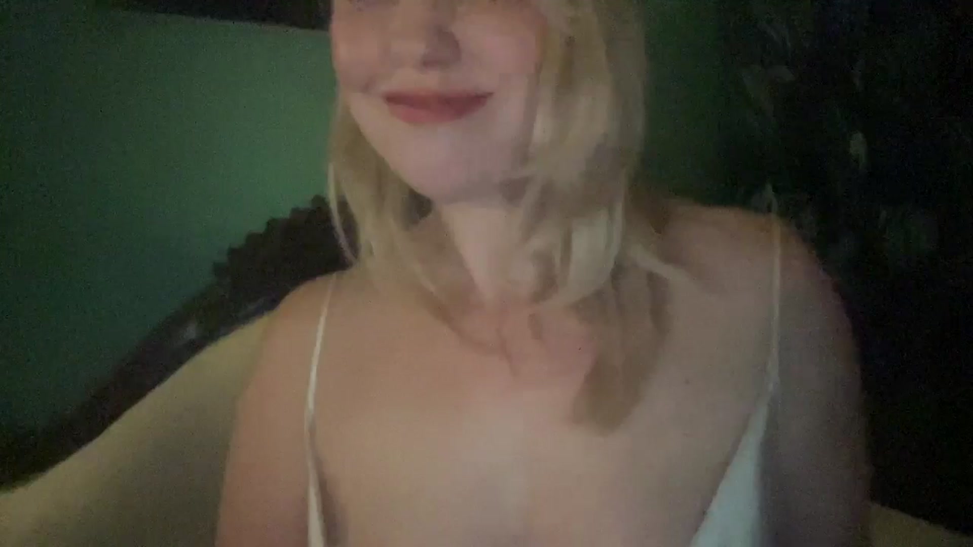 Gallery image thumbnail from MsFunCurious's myfreecams stream on, 02/13/2026, 02:11 image 9 of 20