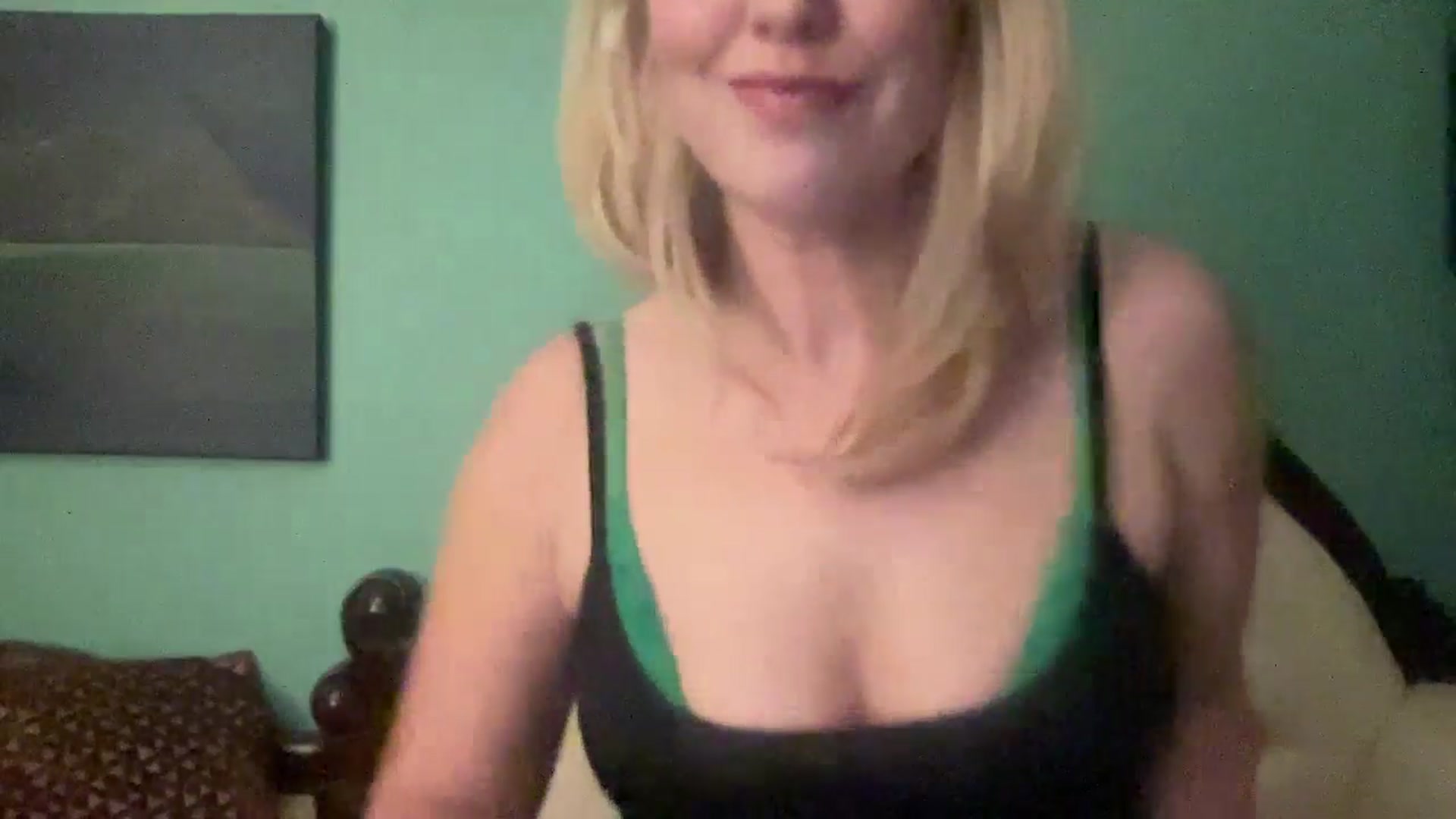 Gallery image thumbnail from MsFunCurious's myfreecams stream on, 02/26/2026, 24:50 image 14 of 20