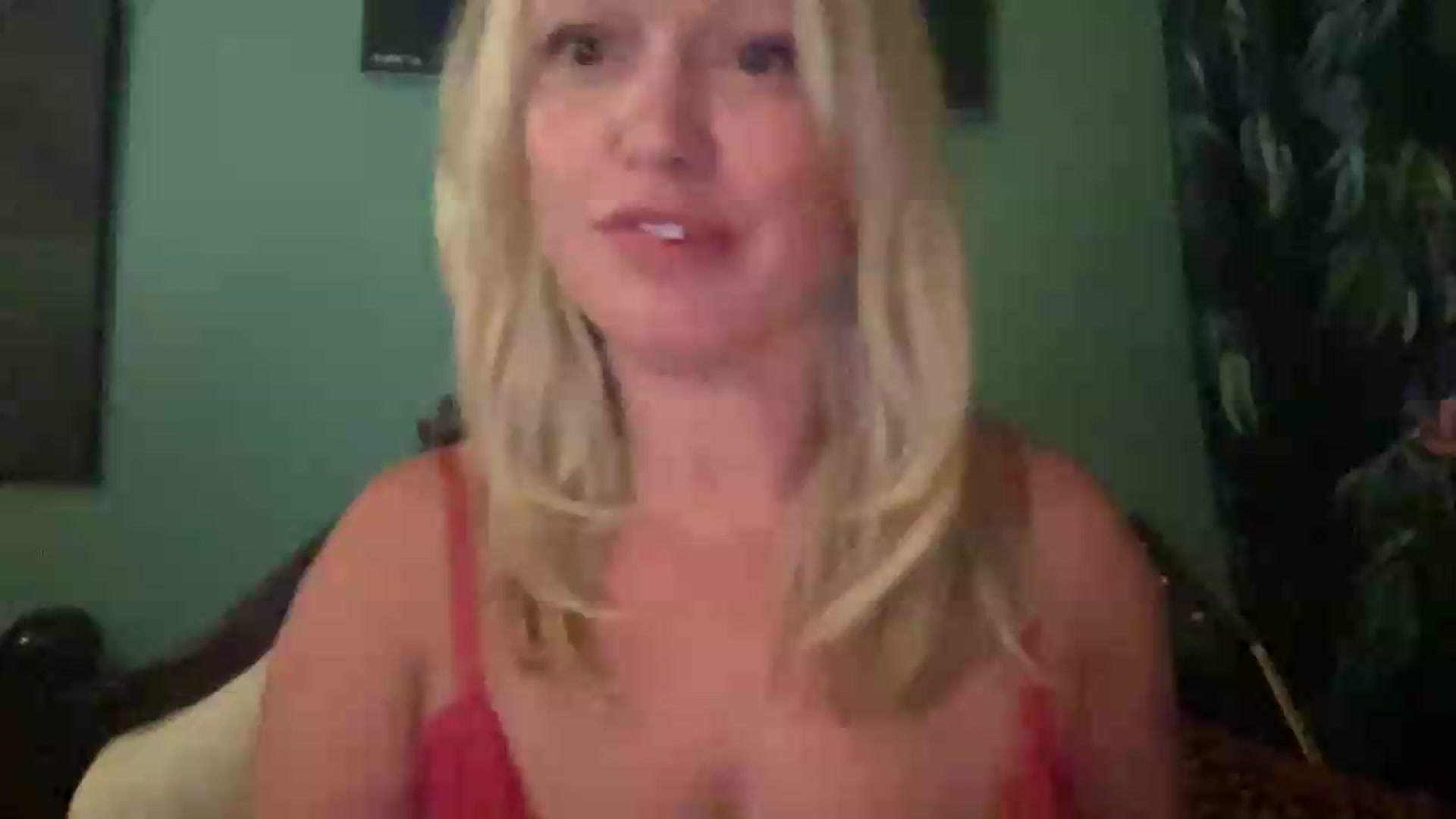 Gallery image thumbnail from MsFunCurious's myfreecams stream on, 07/27/2026, 02:49 image 1 of 20