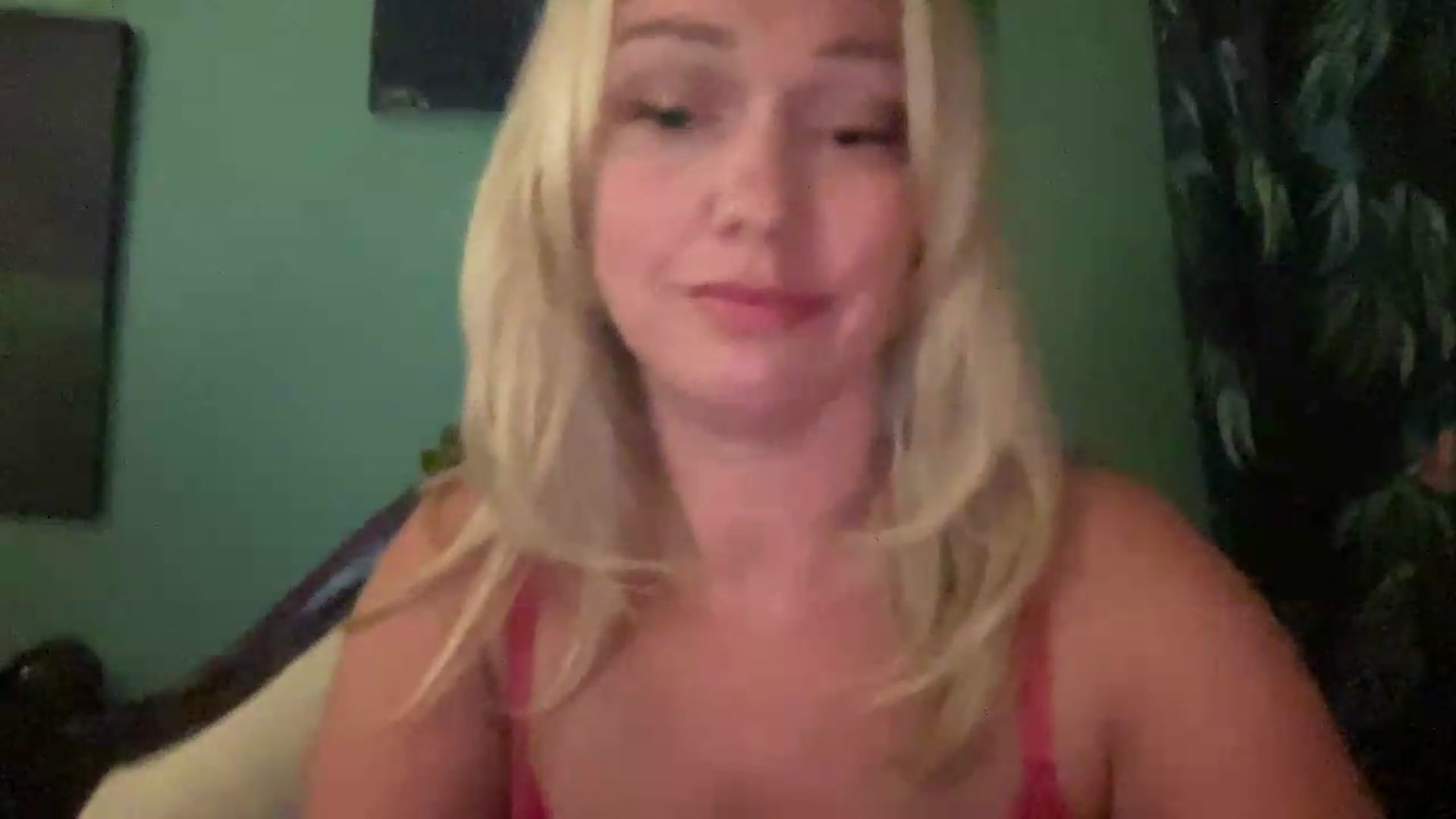 Gallery image thumbnail from MsFunCurious's myfreecams stream on, 07/27/2026, 02:49 image 20 of 20