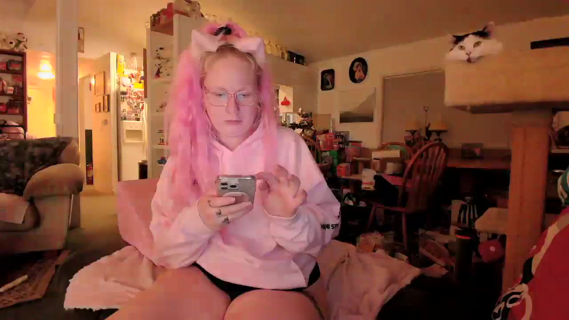 Gallery image thumbnail from MsGrumpyCunt's myfreecams stream on, 03/26/2024, 03:47 image 17 of 20